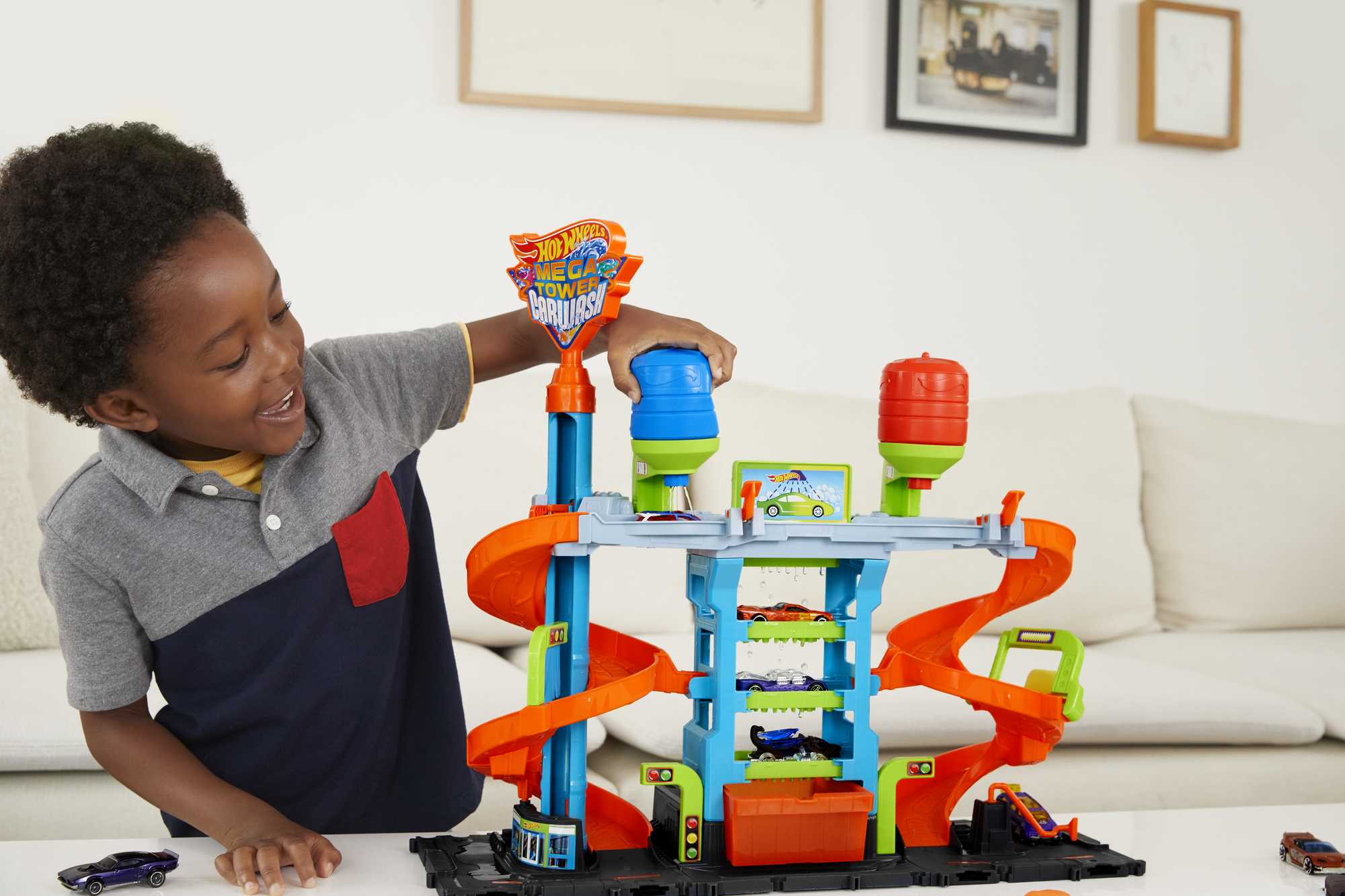 Hot Wheels MEGA Πλυντήριο Χρωμοκεραυνών Με 1 Αυτοκινητάκι Χρωμοκεραυνό, Παιχνίδι Για Παιδιά - Image 2