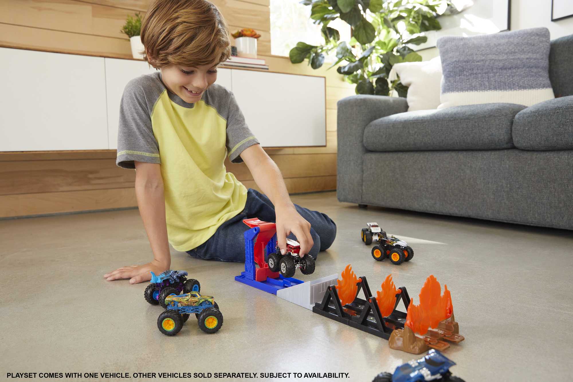 Hot Wheels Monster Trucks Fire Through Playset - Image 2