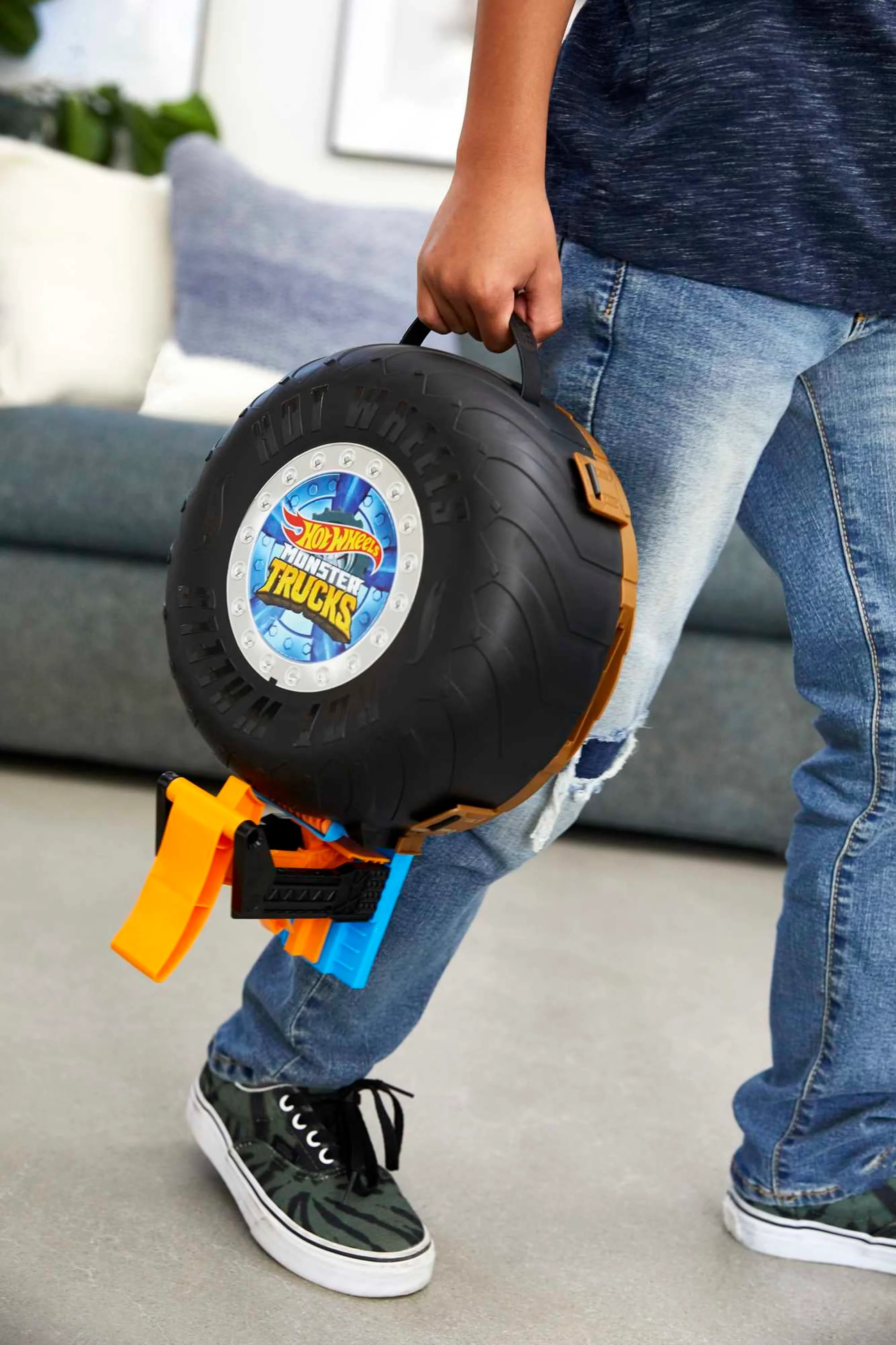 Hot Wheels Monster Trucks Stunt Tire Playset - Image 5