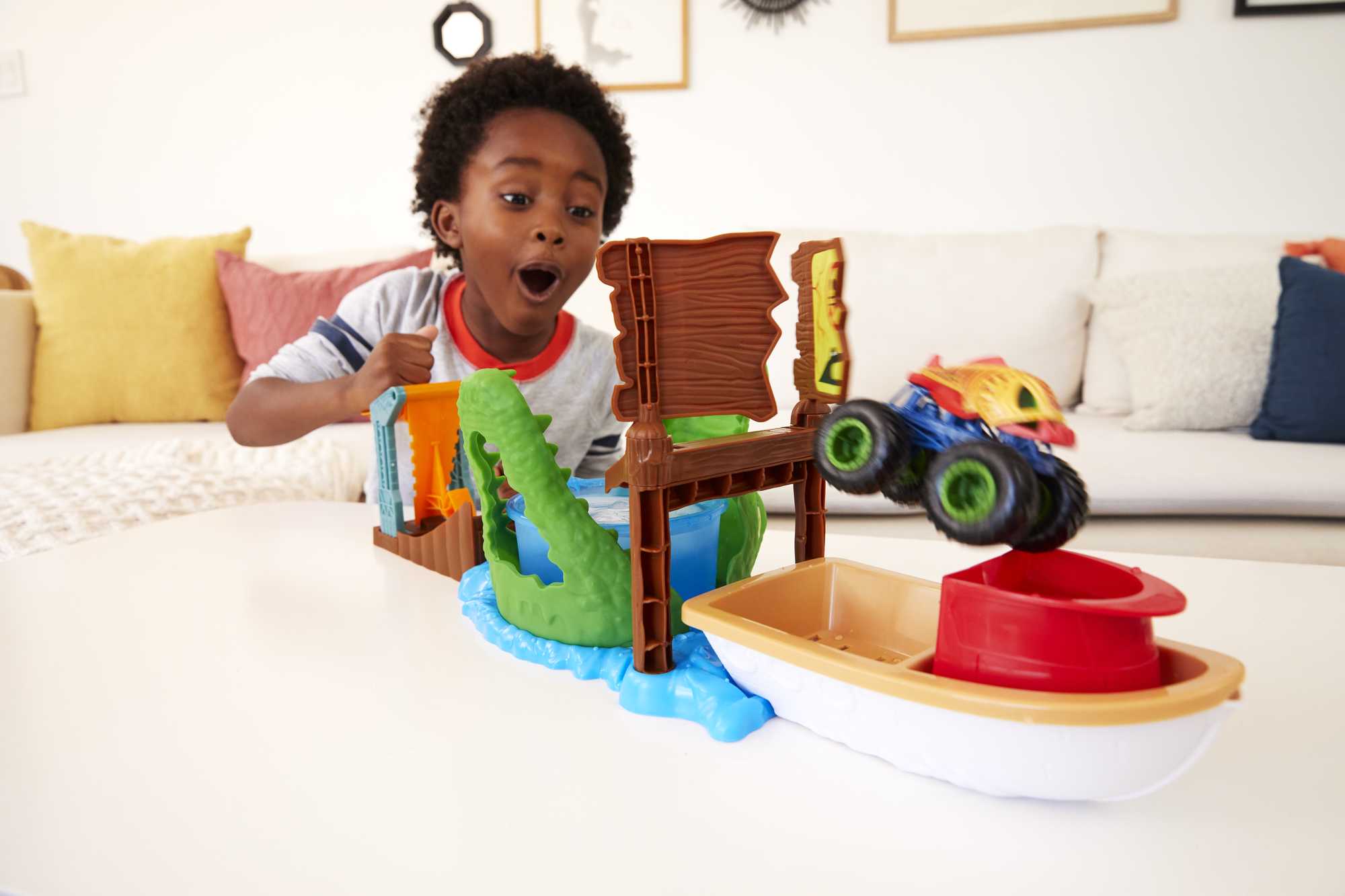 Hot Wheels Monster Trucks Swamp Chomp Playset - Image 2
