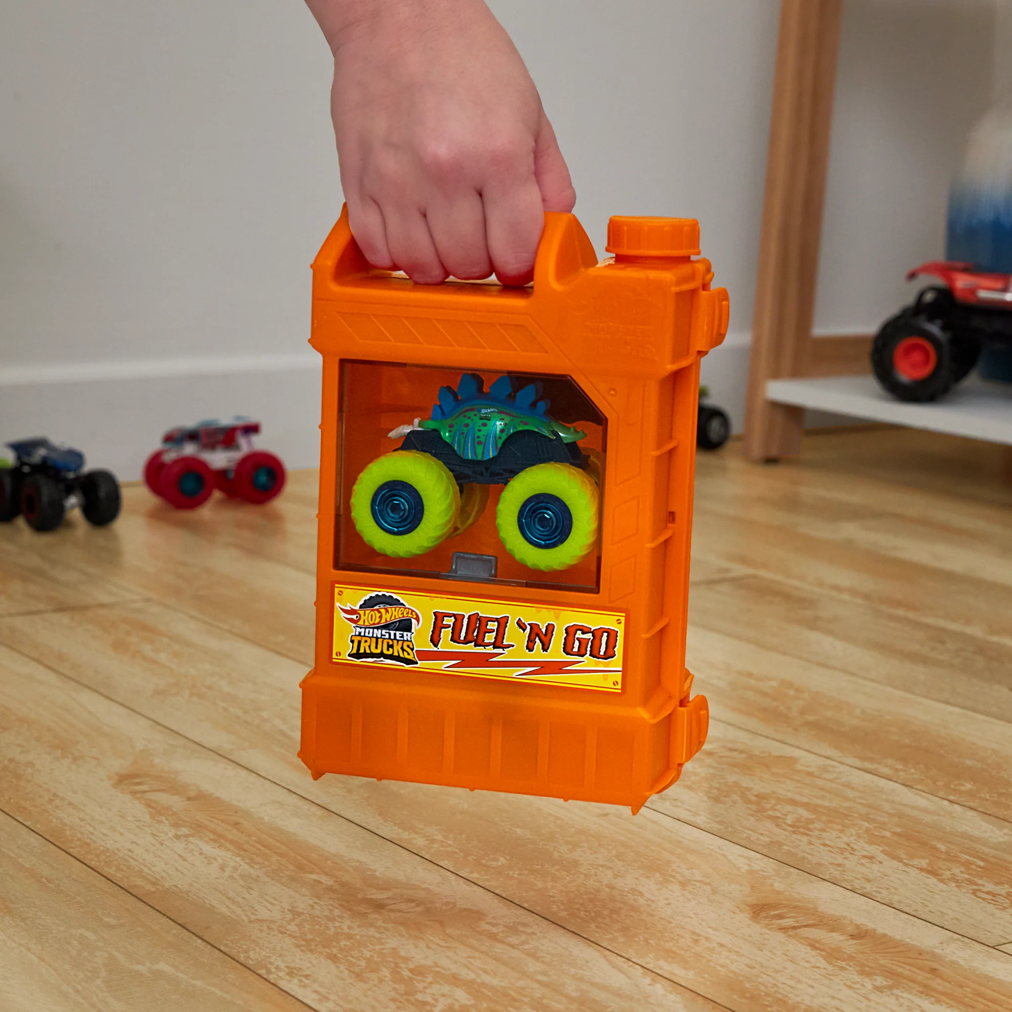 1:64 Ölçekli Motosaurus Oyuncak Araç Ve Ezilmiş 2 Araba Bulunan Hot Wheels Monster Trucks Taşınabilir Oyun Seti - Image 5
