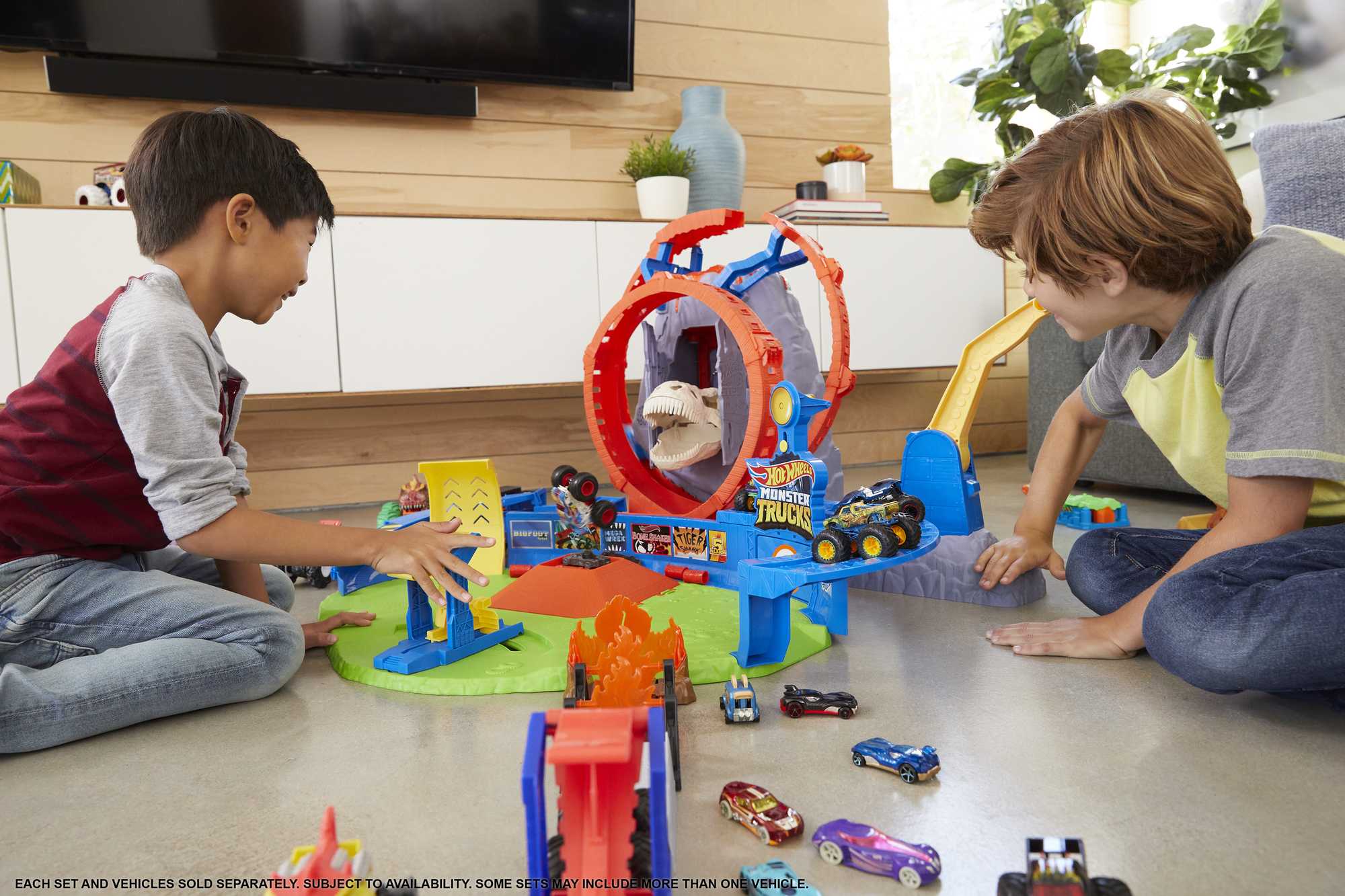 Hot Wheels Monster Trucks Twisted Tredz Vehicles Assortment - Image 2