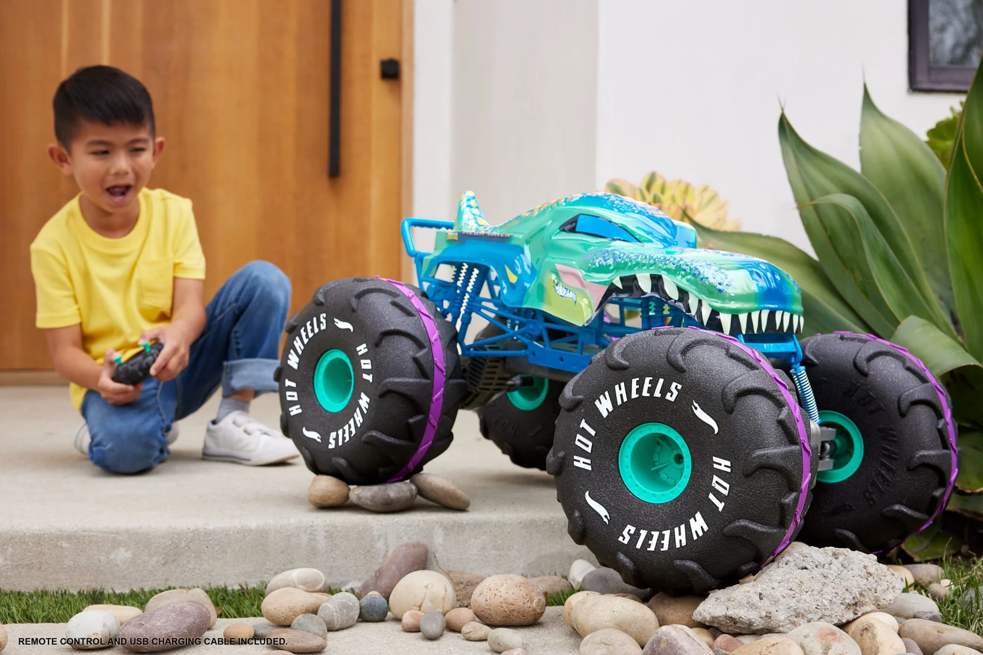 HOT WHEELS Monster Trucks XL 1:6 Scale MEGA-WREX RC Vehicle - Image 2