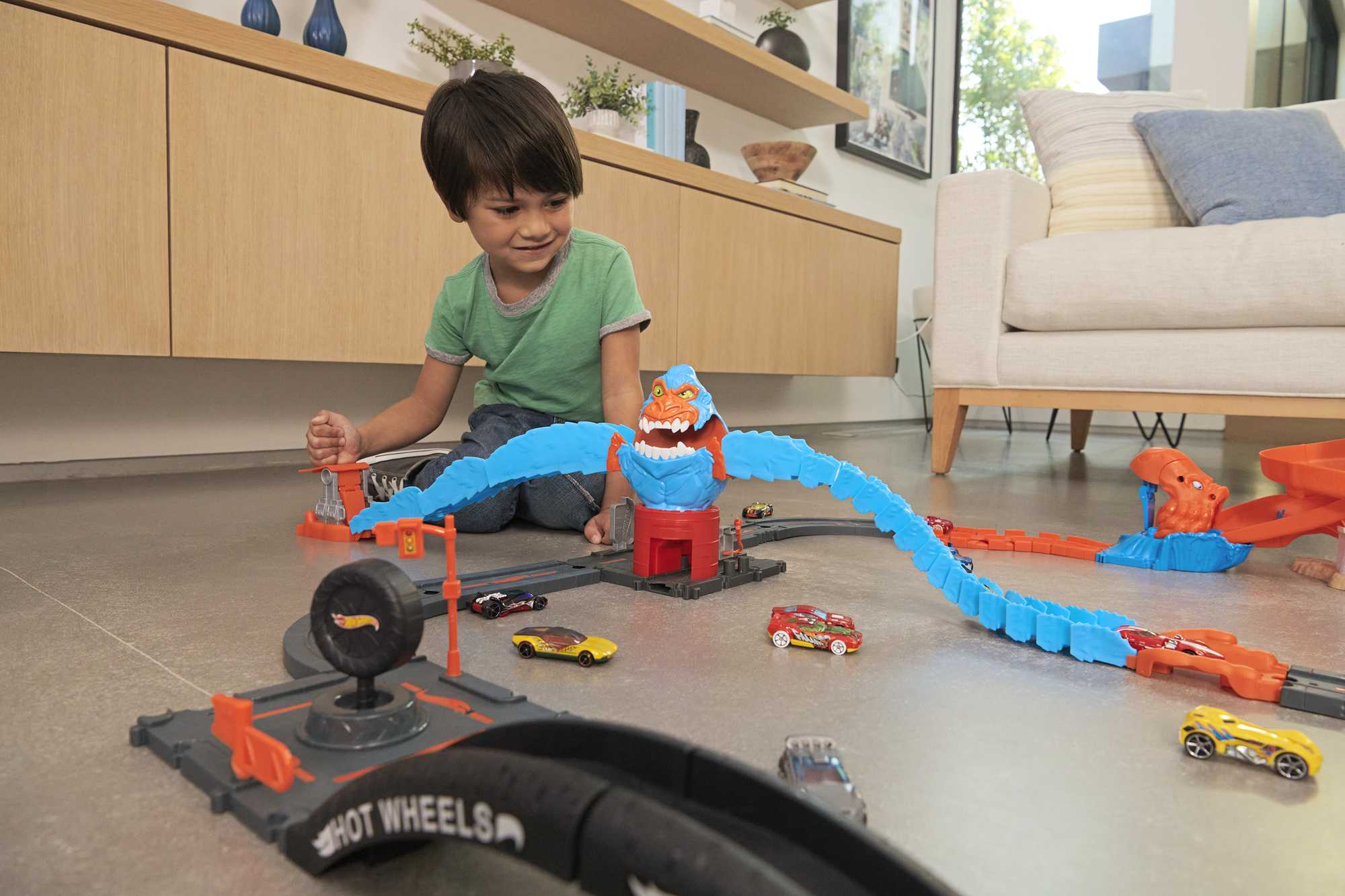 Hot Wheels® Νέες Πίστες City με Τέρατα - Image 2