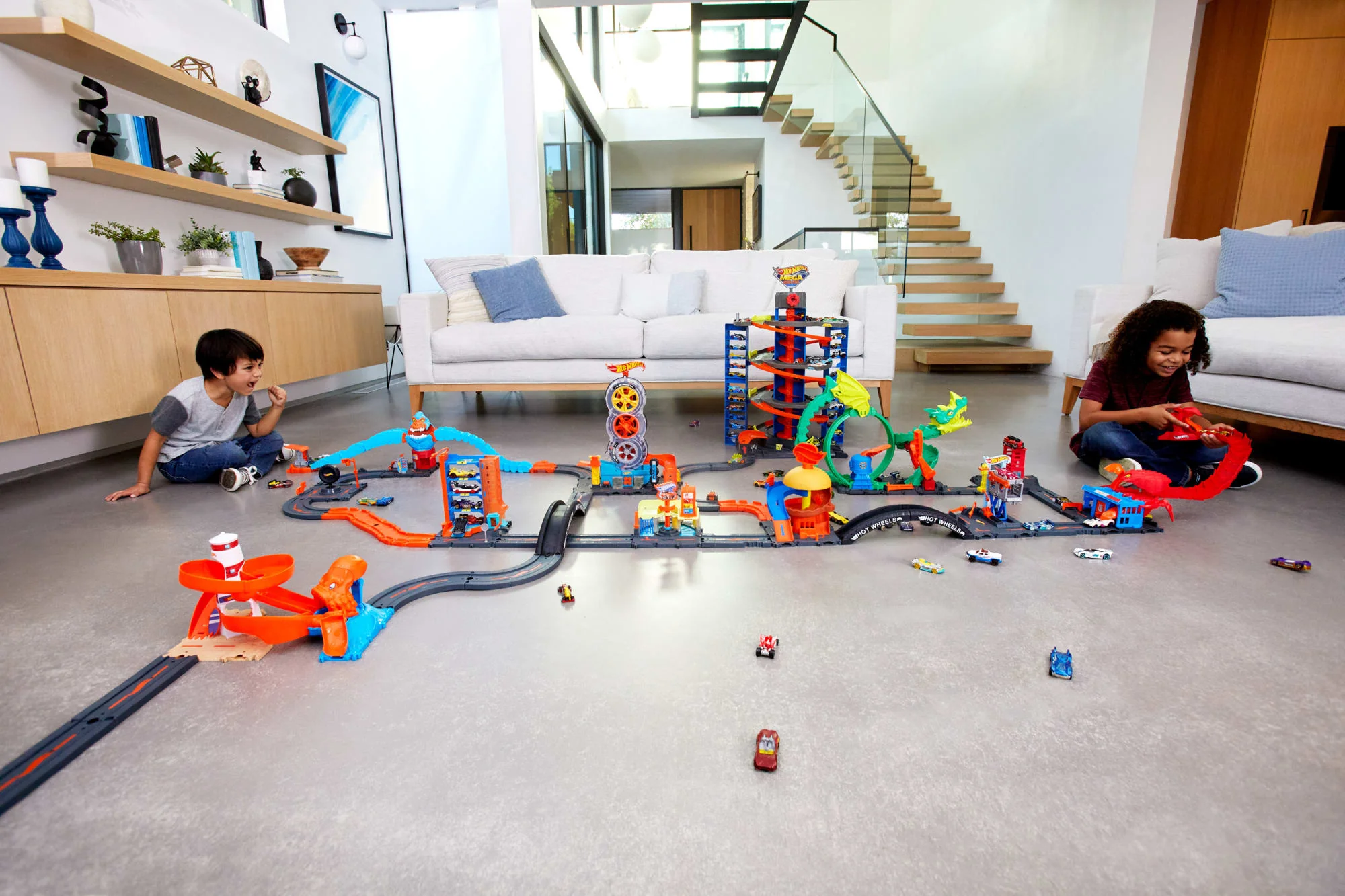 Hot Wheels City Πίστα Επέκτασης, Σετ 10 Τεμαχίων Με 1 Αυτοκίνητο, Δώρο Για Παιδιά 4 Ετών & Άνω - Image 2