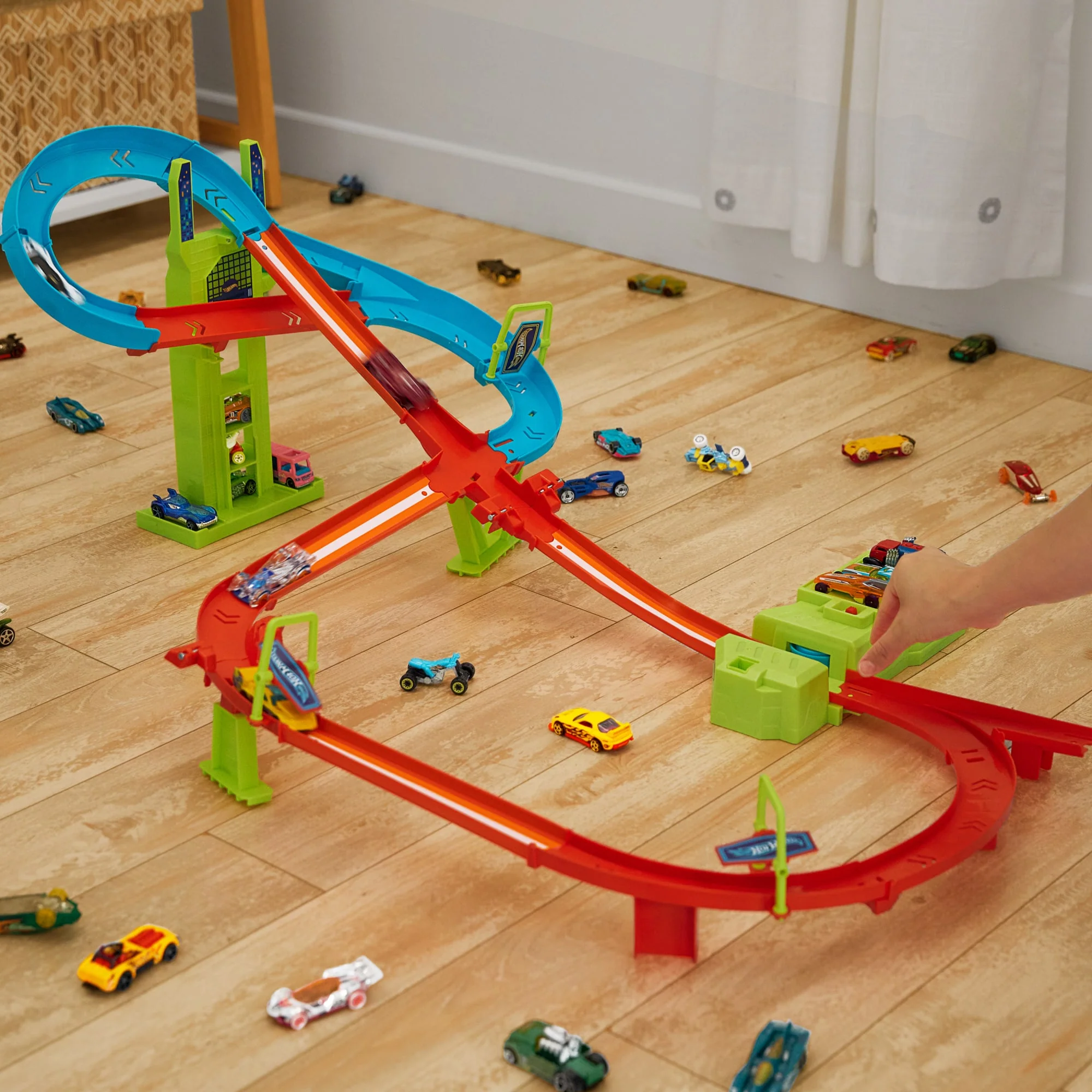 Hot Wheels Neon Speeders Circuito A Toda Velocidad Por El Rascacielos - Image 3