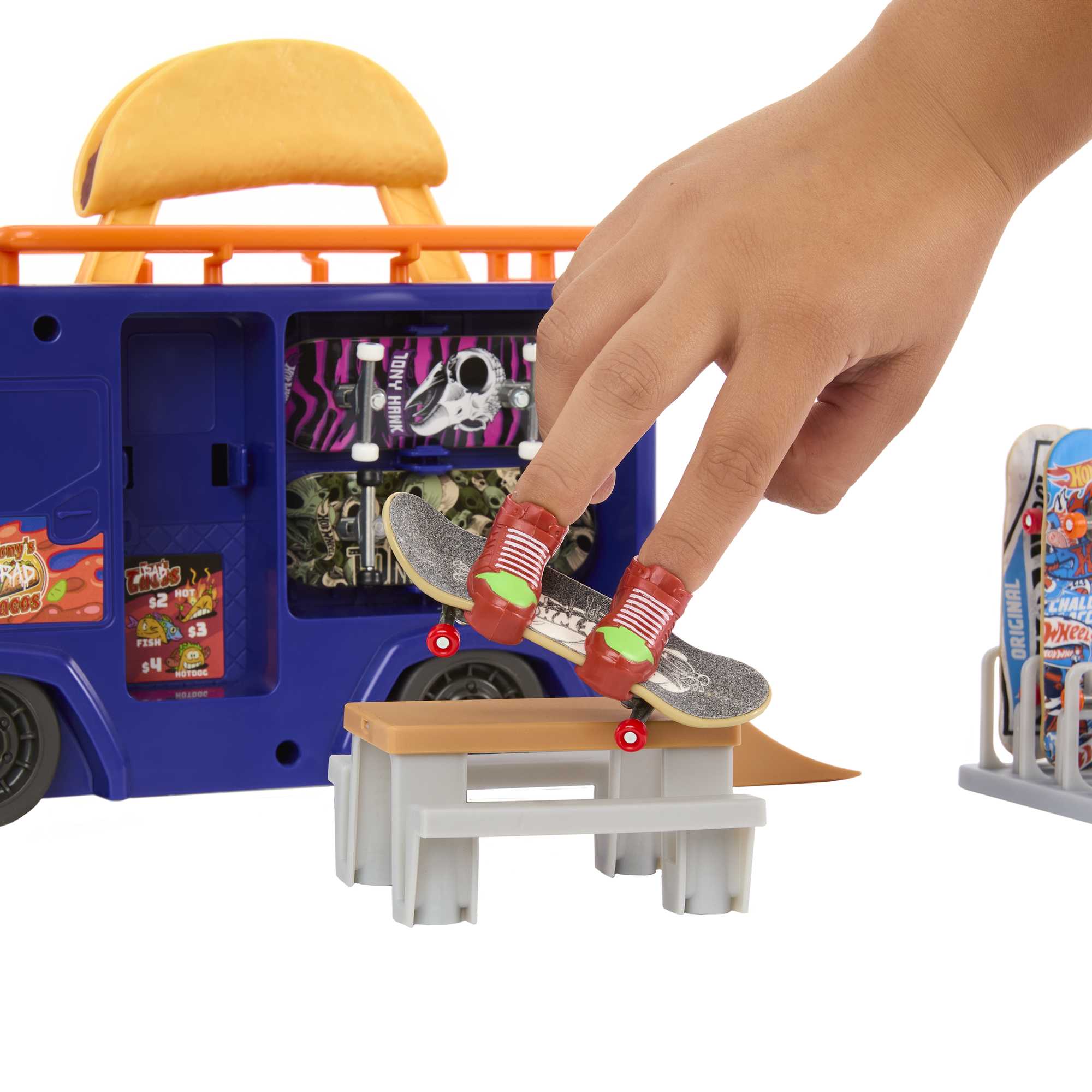 Hot Wheels Skate Taco Truck Play Case - Image 4