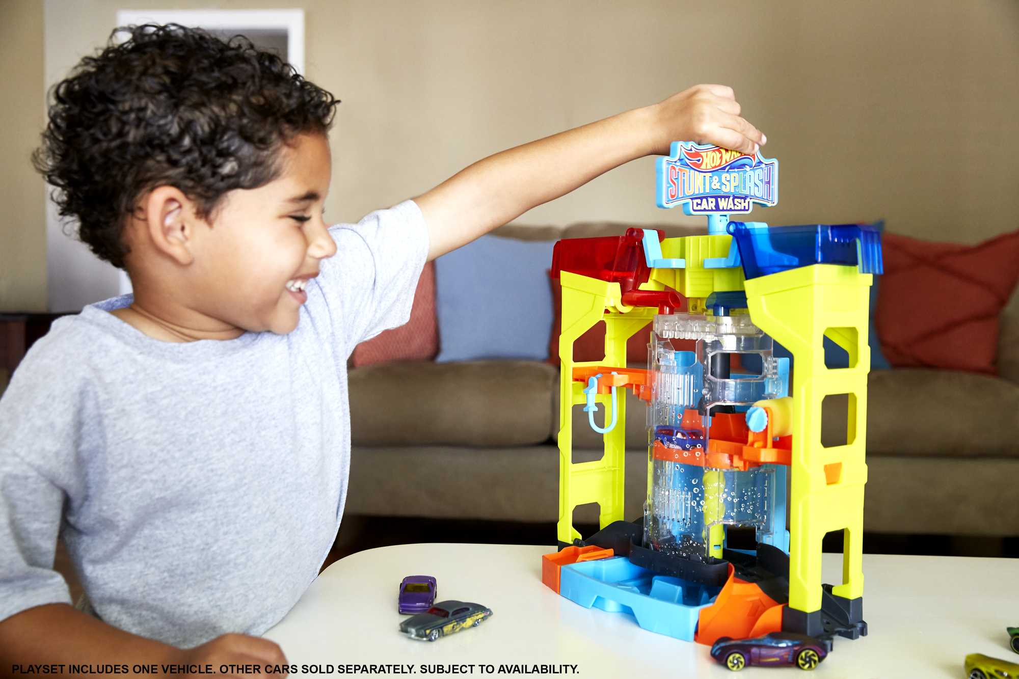 Hot Wheels Stunt & Splash Car Wash Playset - Image 2