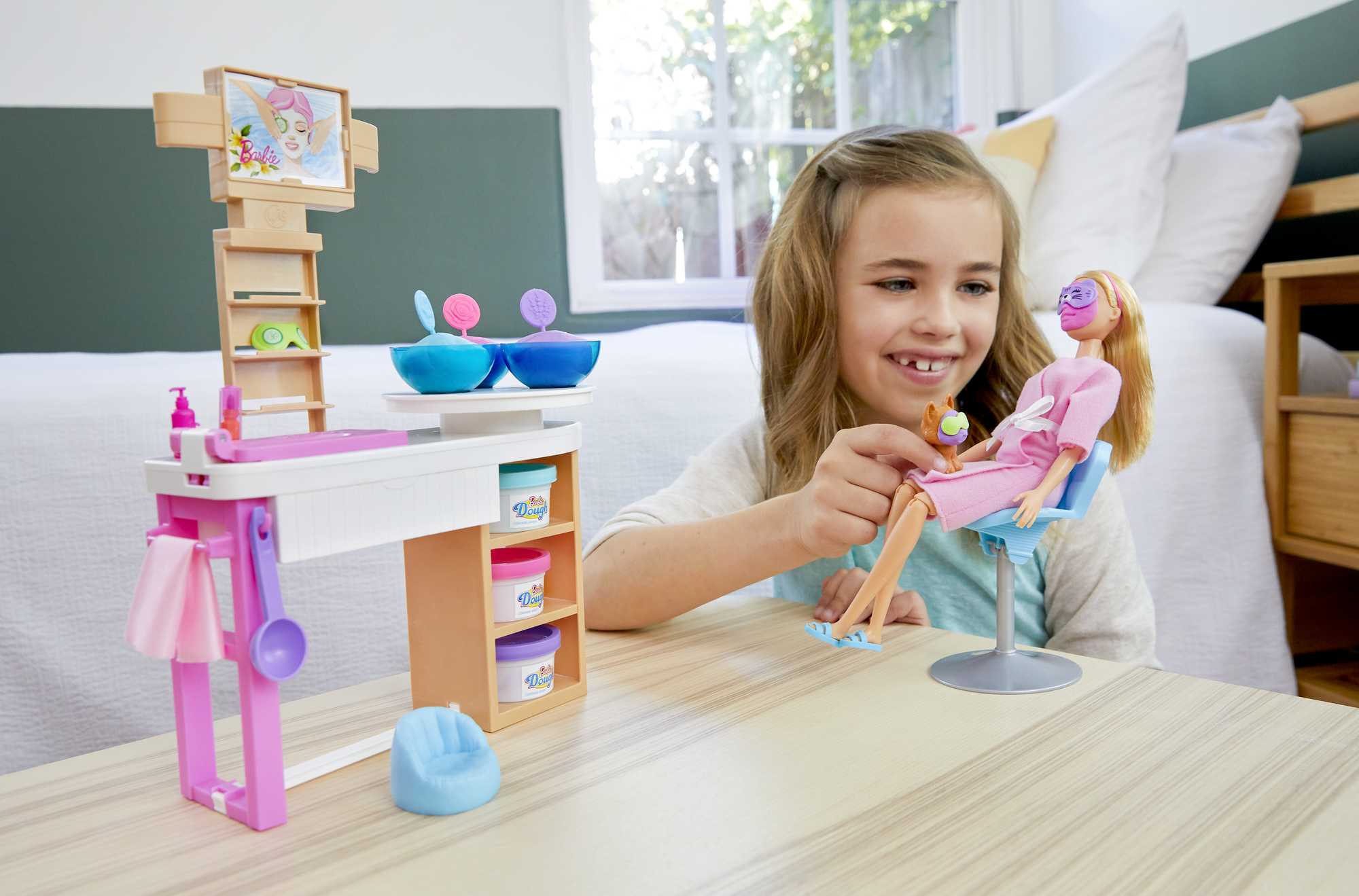 Набор игровой Barbie Мода СПА салон кукла со щенком - Image 2