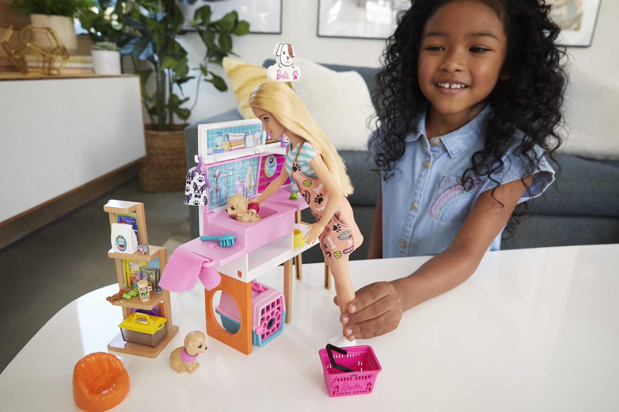 Набор Barbie Зоомагазин: кукла, питомцы и аксессуары - Image 2