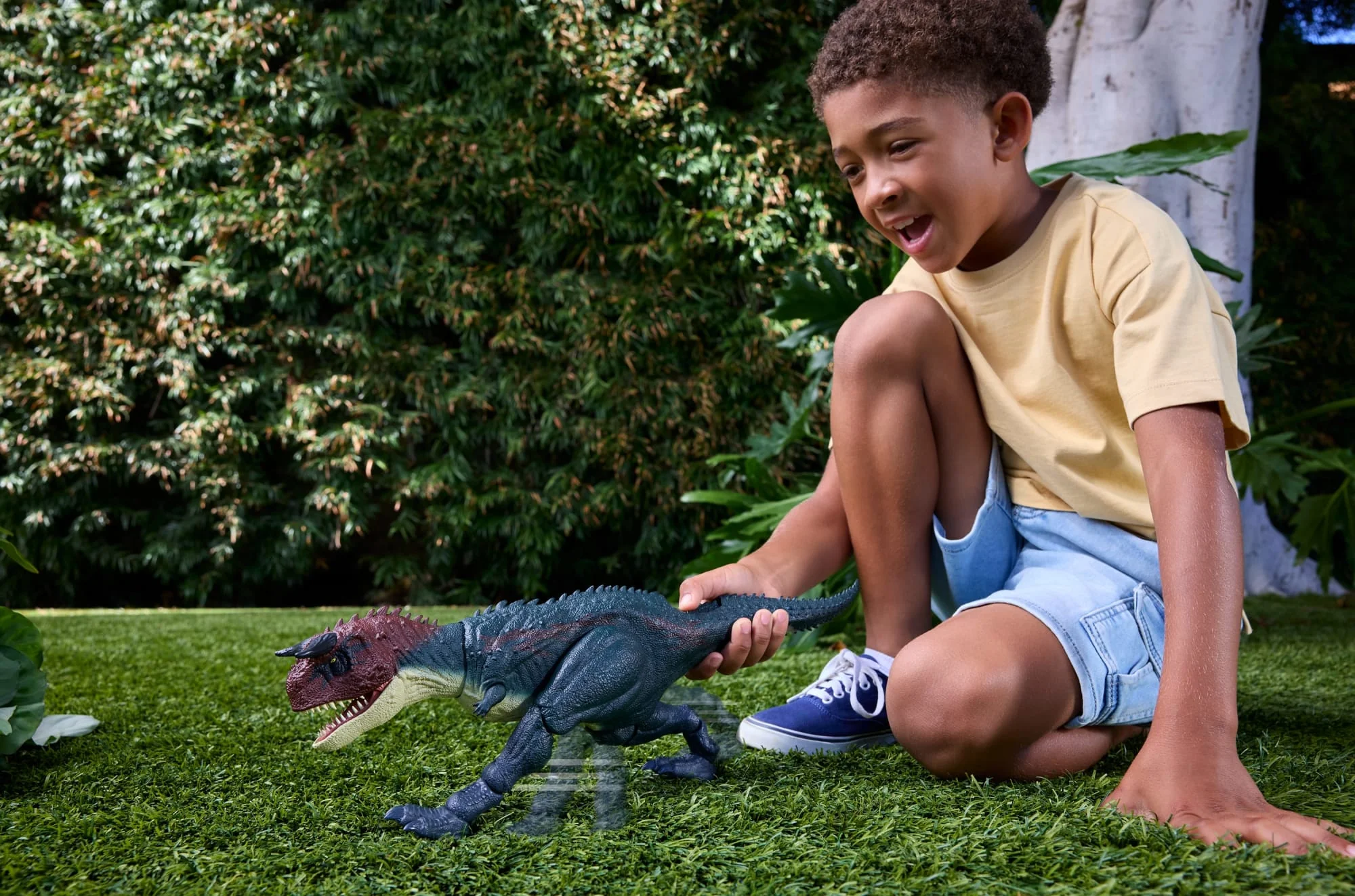 Koşan Ve Kükreyen Jurassic World Carnotaurus Dinozor Aksiyon Figürü Ve Dijital Oyun - Image 2
