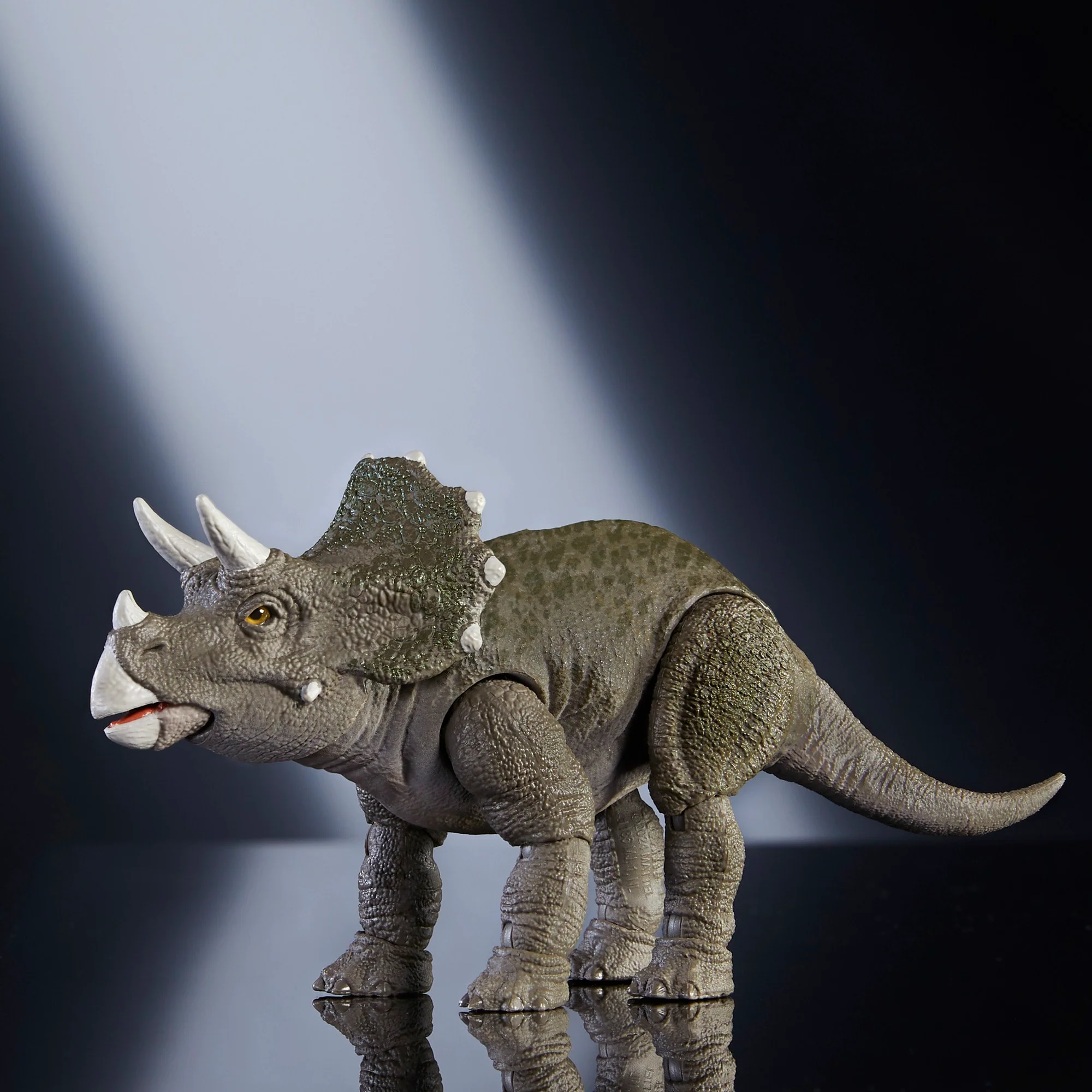Figura De Acción De Dinosaurio Tricerátops Joven De La Colección Hammond De Jurassic World Con 14 Puntos De Articulación - Image 5