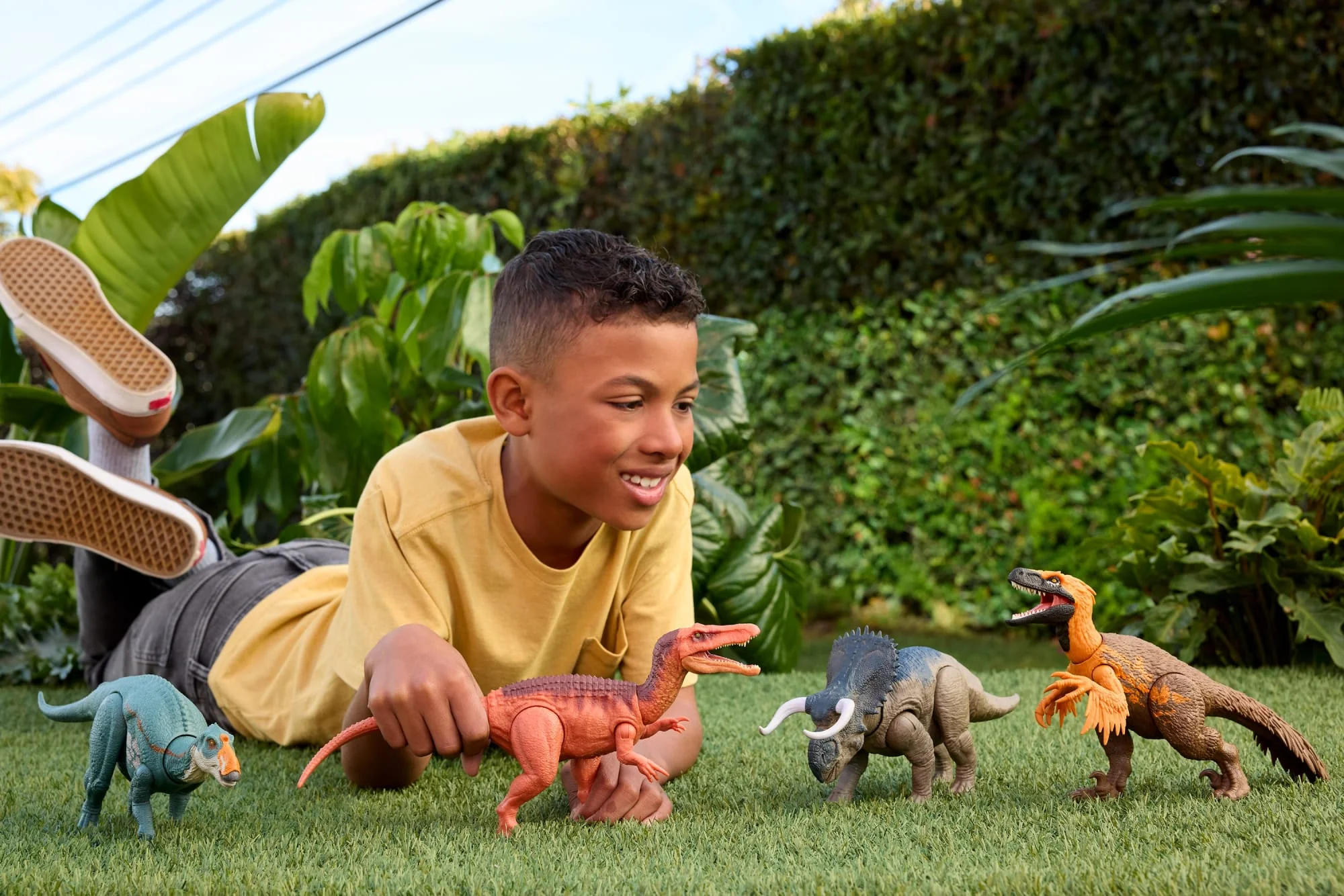 Jurassic World: Die Wiedergeburt Wild Roar Nasutoceratops Dinosaurierspielzeug Mit Schwanzgesteuertem Beiß-Angriff Und Brüllgeräusch - Image 2