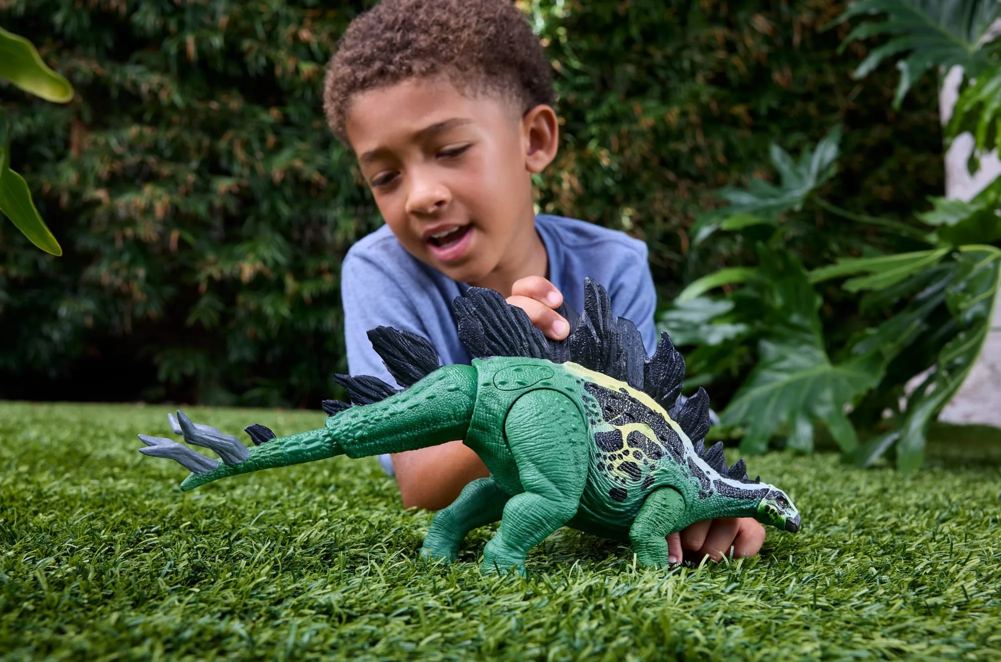 Figura De Acción De Estegosaurio Jurassic World Grandes Embestidas Con 2 Ataques Y Una Función Evolutiva - Image 2