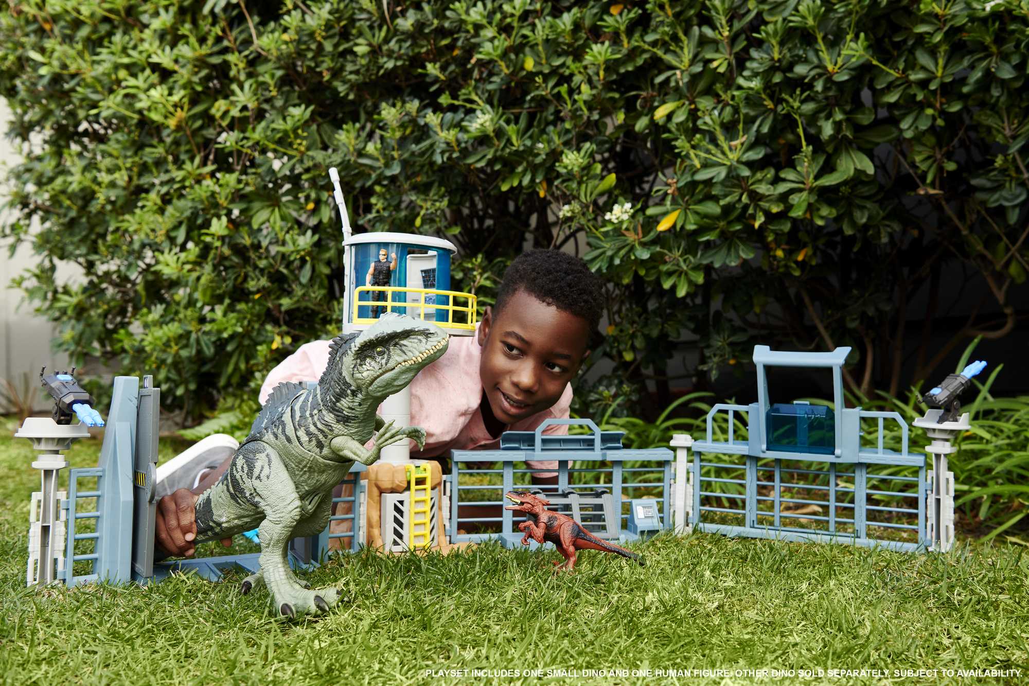 Jurassic World Outpost Chaos Playset - Image 2