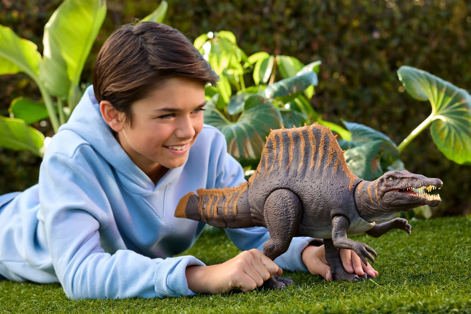 Jurassic World Rebirth Tail Thrasher Spinosaurus Action Figure, Dinosaur Toy With 2 Attack Moves - Image 2