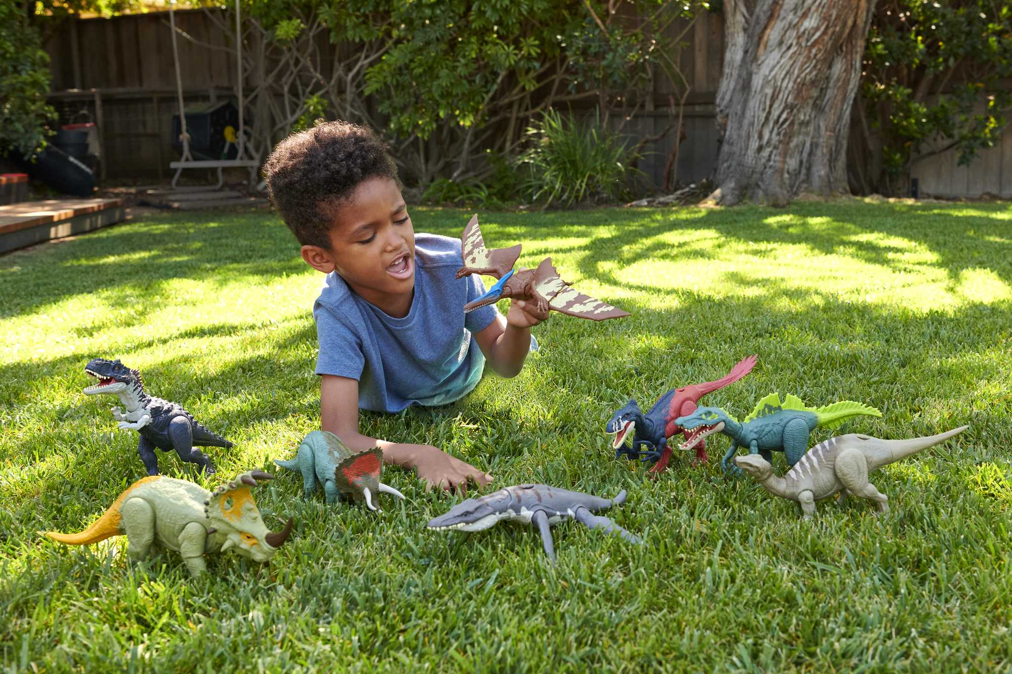 Jurassic World Roar Strikers Iguanodon - Image 2
