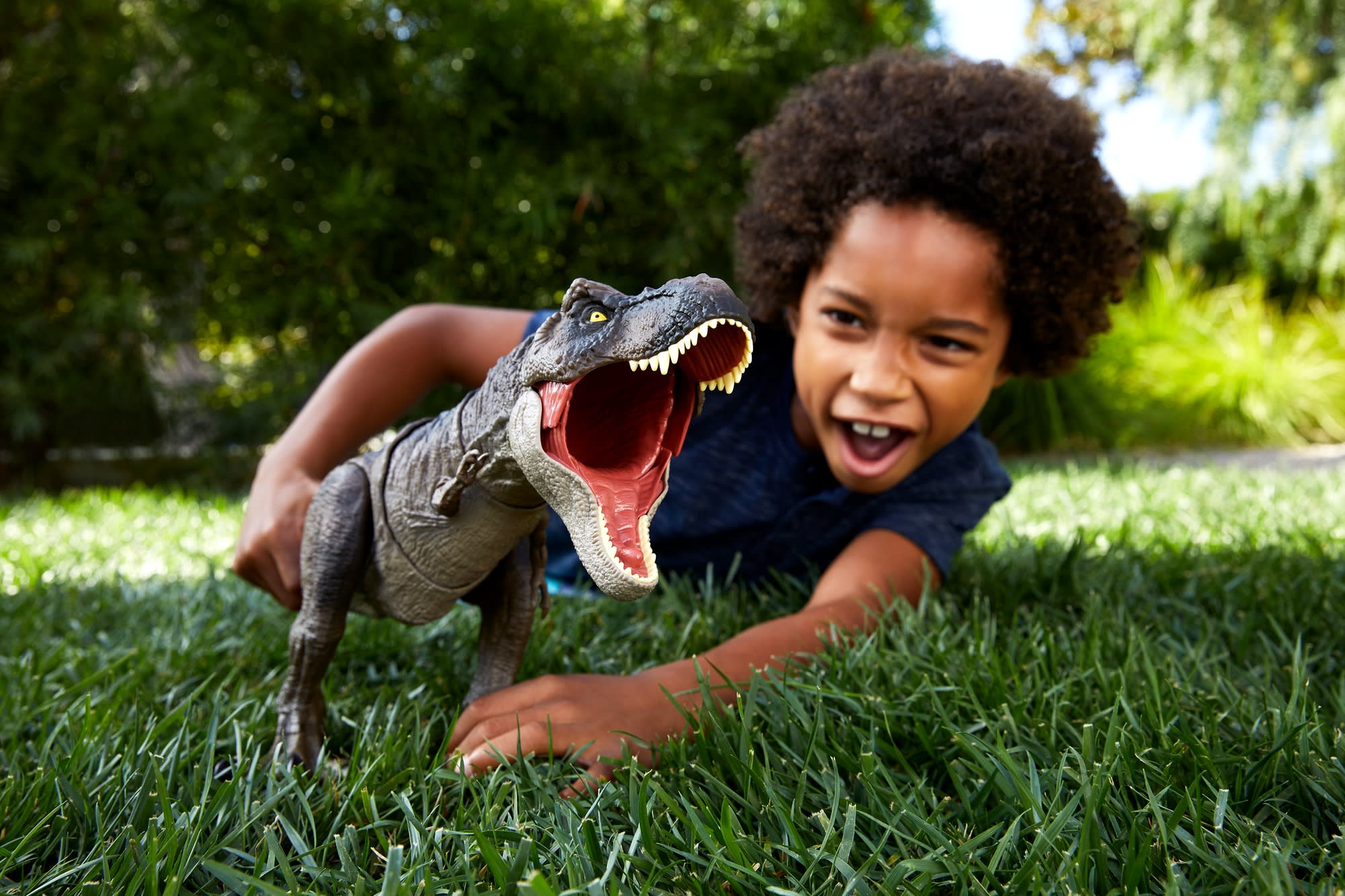 Jurassic World Thrash 'N Devour Tyrannosaurus Rex Figure - Image 2