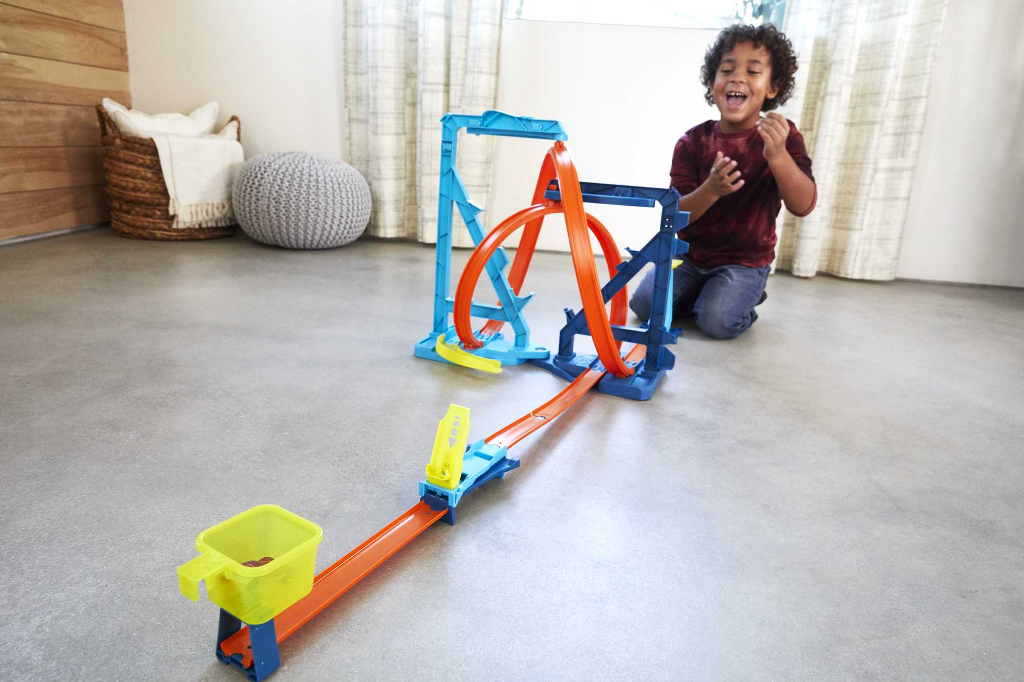 Набор игровой Hot Wheels Конструктор трасс Бесконечная петля - Image 2