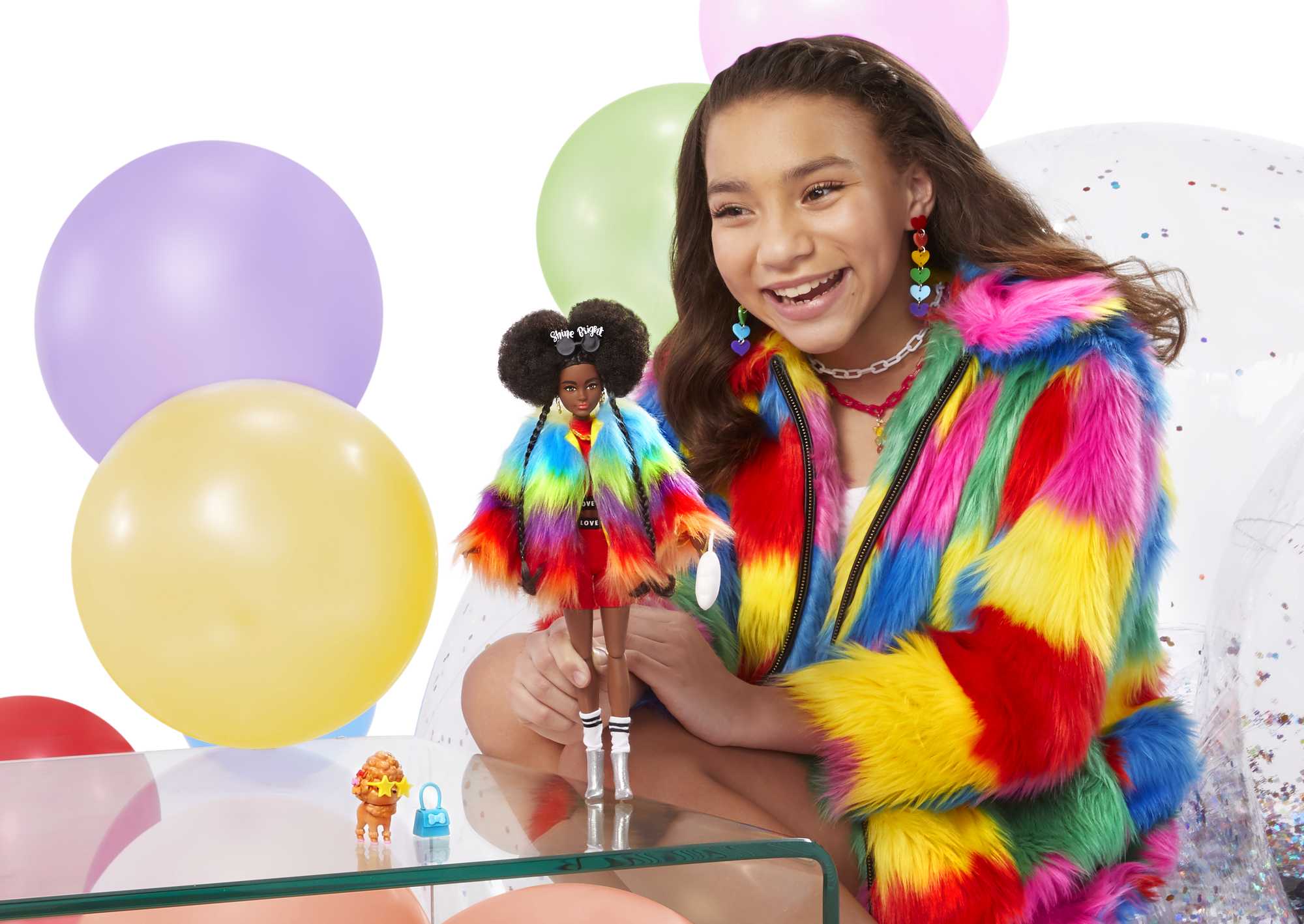 Кукла Barbie Экстра в радужном пальто - Image 2
