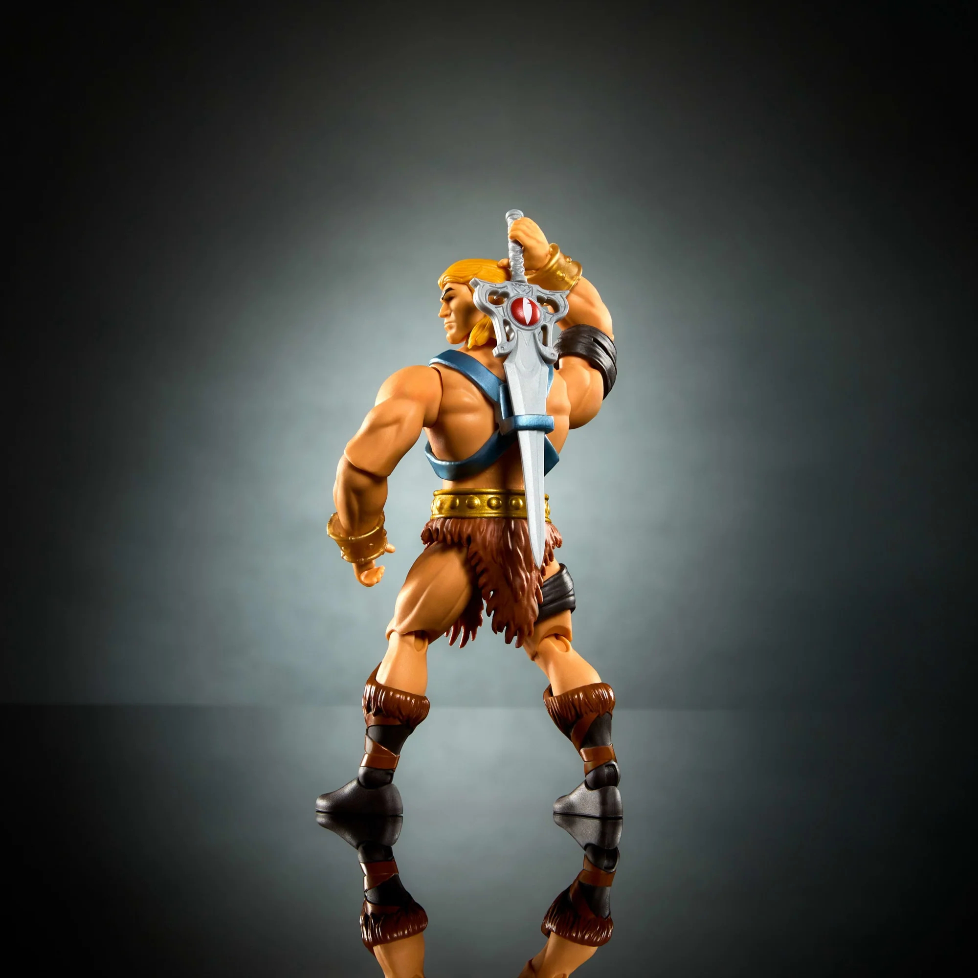 Masters Of Universe Origins & Thundercats He-Man Posable 5.5 Inch Action Figure, 1980s Toy Crossover - Image 3