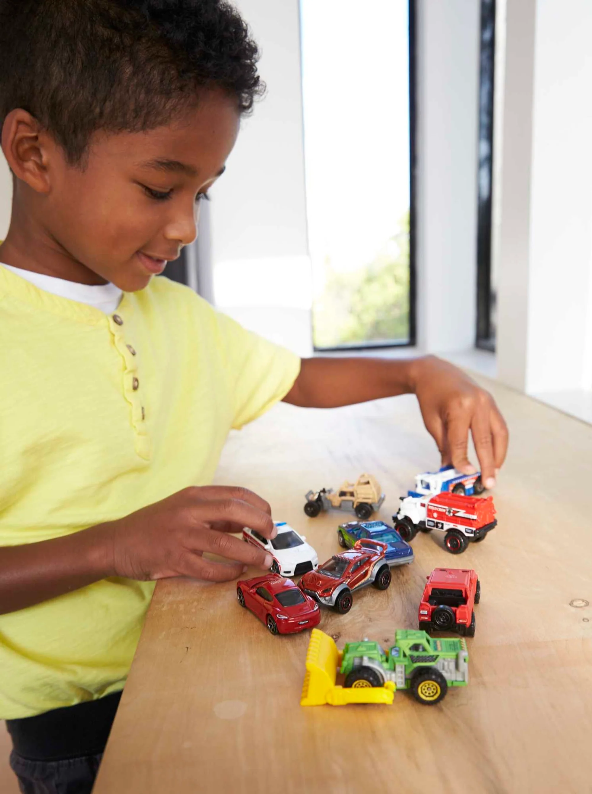 Matchbox 9-Pack Vehicles Assortment - Image 3