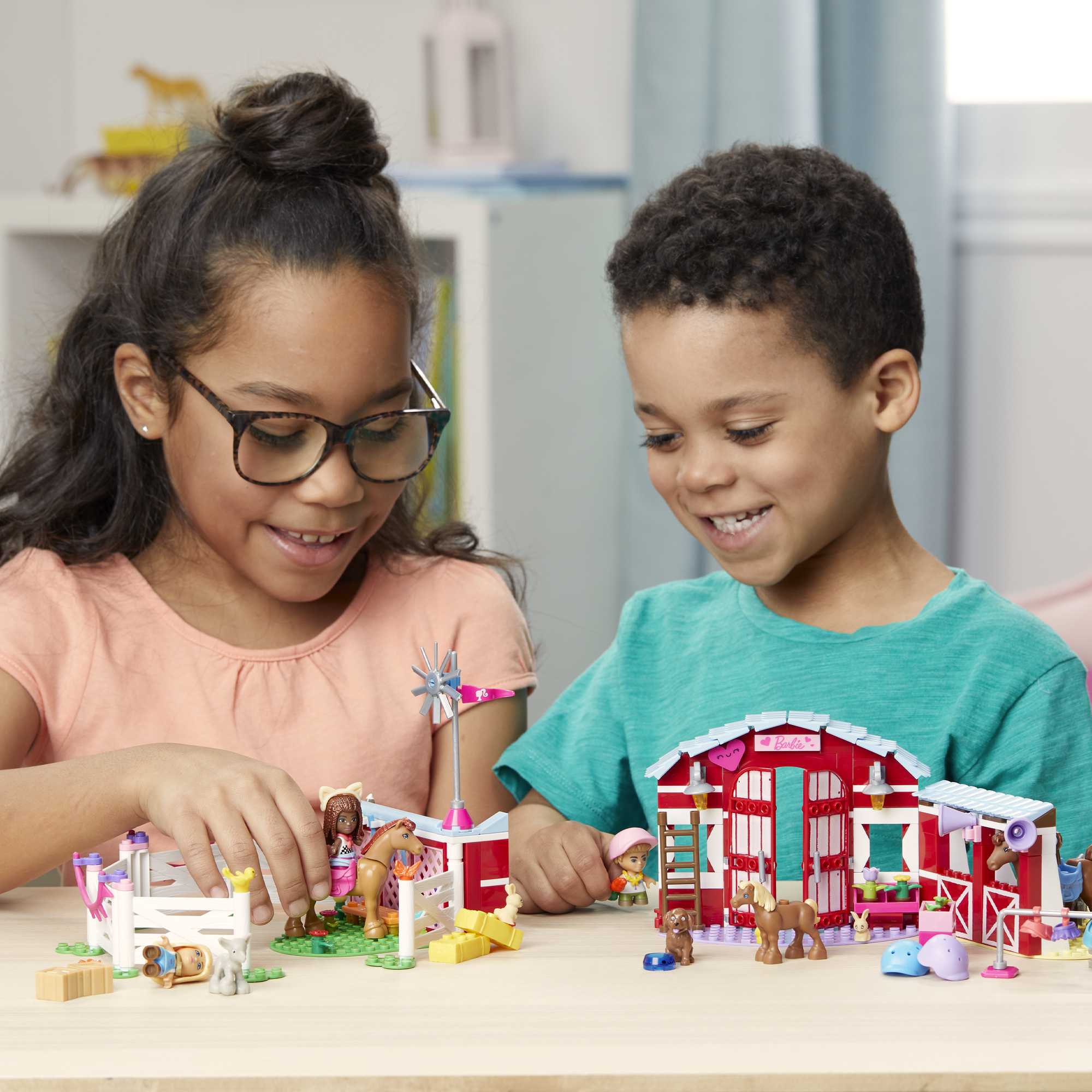 Конструктор для детей Mega Construx Barbie Конный двор - Image 3
