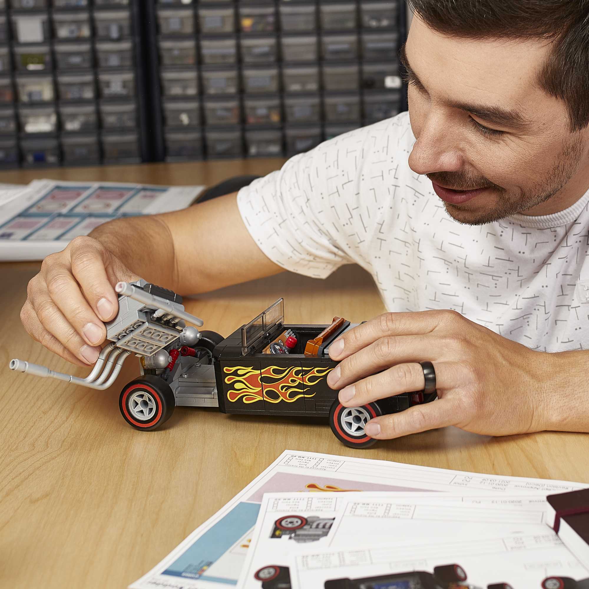 Конструктор Mega Construx Hot Wheels коллекционный Уличный гонщик - Image 3