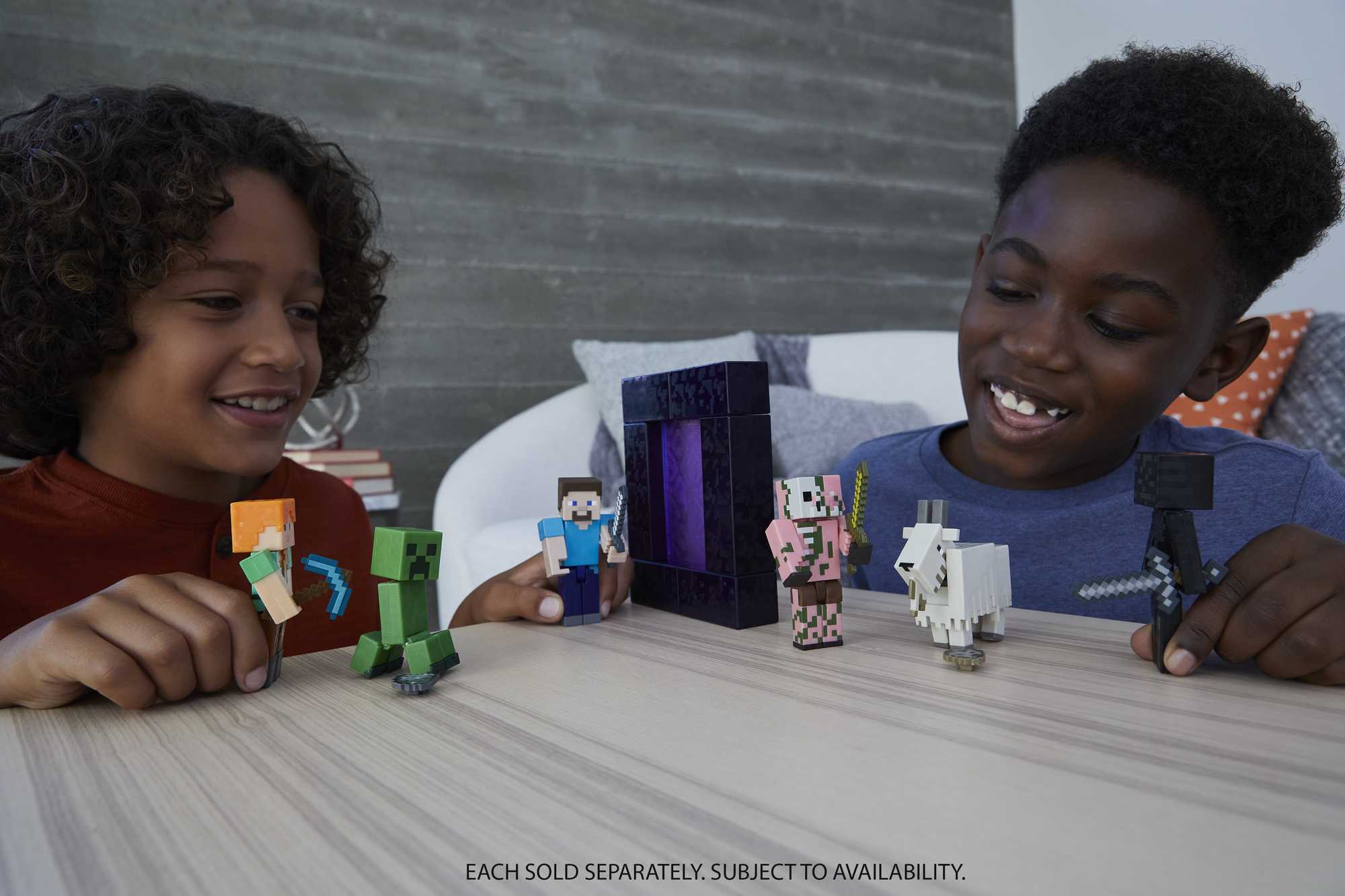 Minecraft Alex Build-A-Portal Figure - Image 2