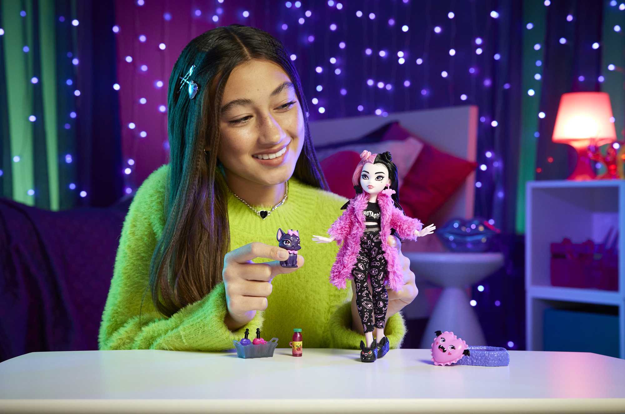 Monster High Doll And Sleepover Accessories, Draculaura, Creepover Party - Image 2