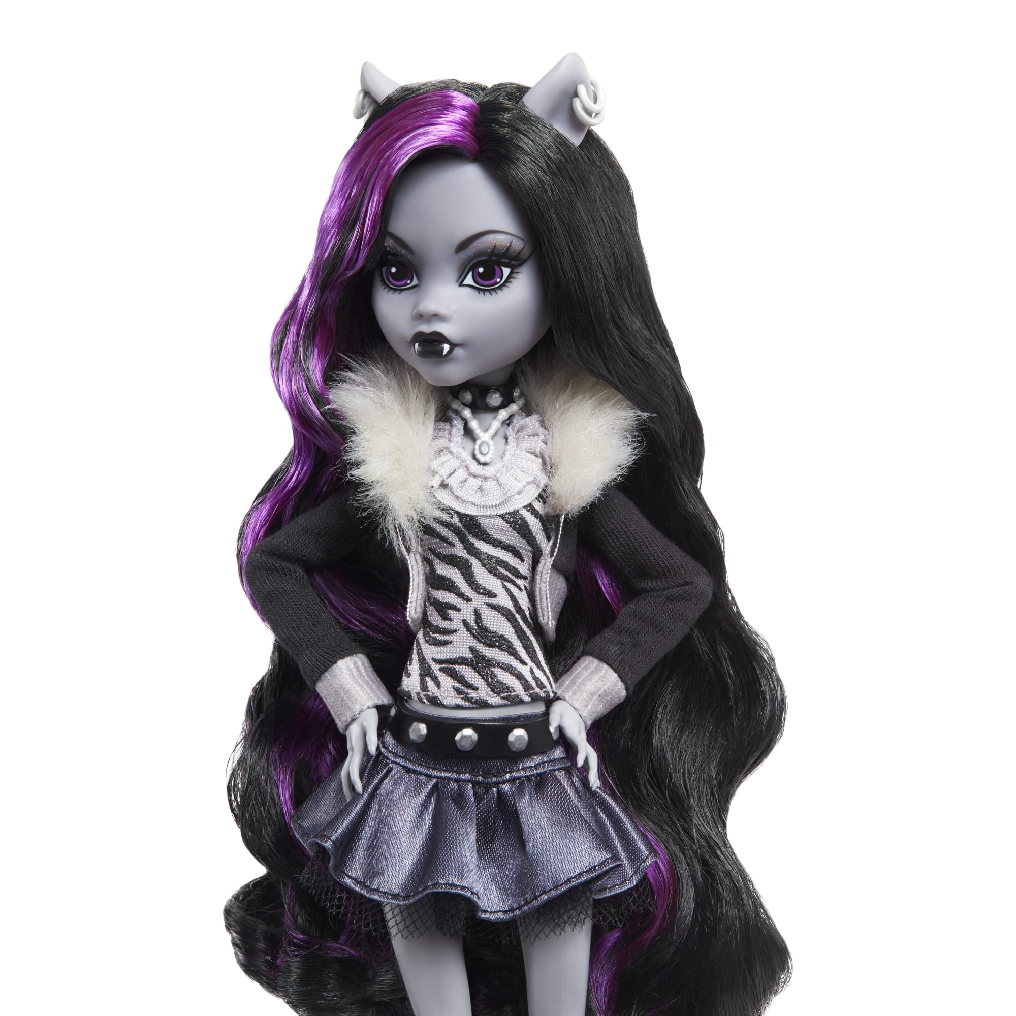 Muñeca Clawdeen Wolf De Monster High En Blanco Y Negro Con Pósteres - Image 5