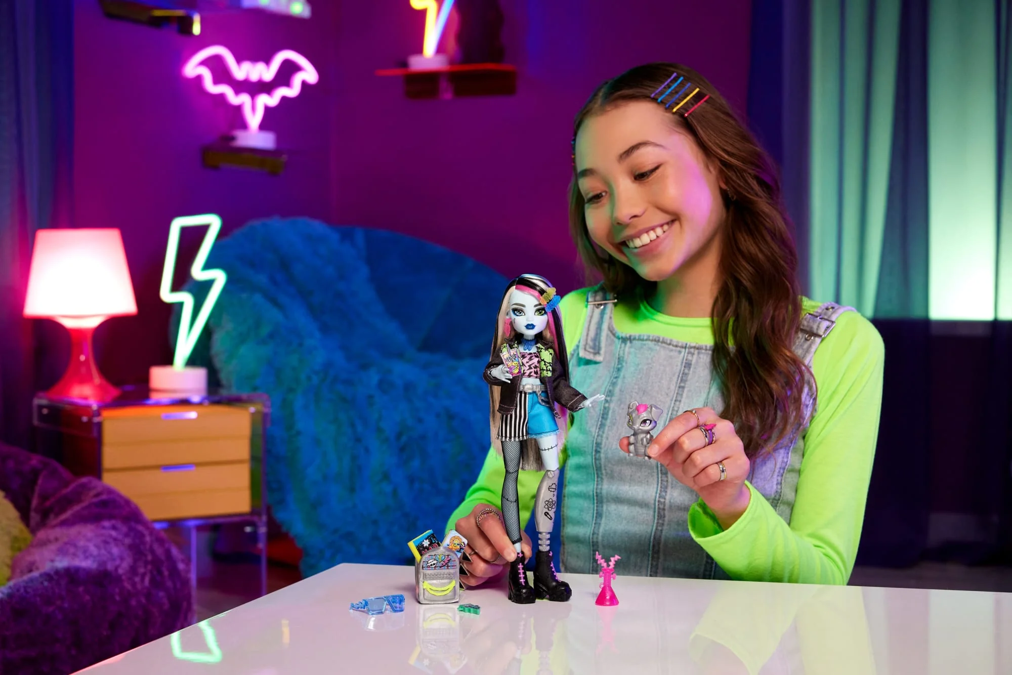 Monster High Frankie Stein, Modepop Met Dierenvriendje Watzie En Accessoires - Image 2