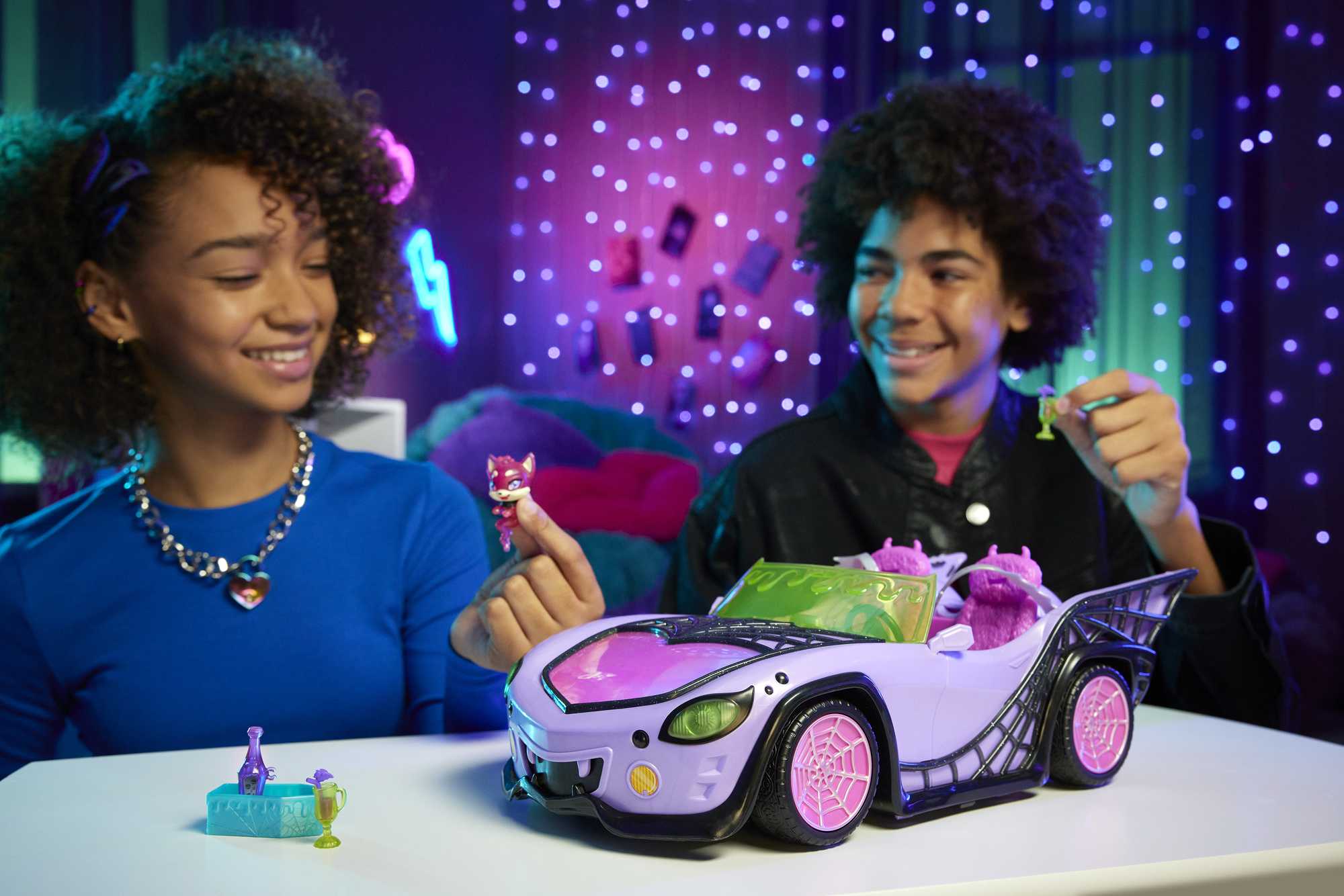 Monster High™ Ghoul Mobile™ With Pet And Cooler Accessories - Image 2