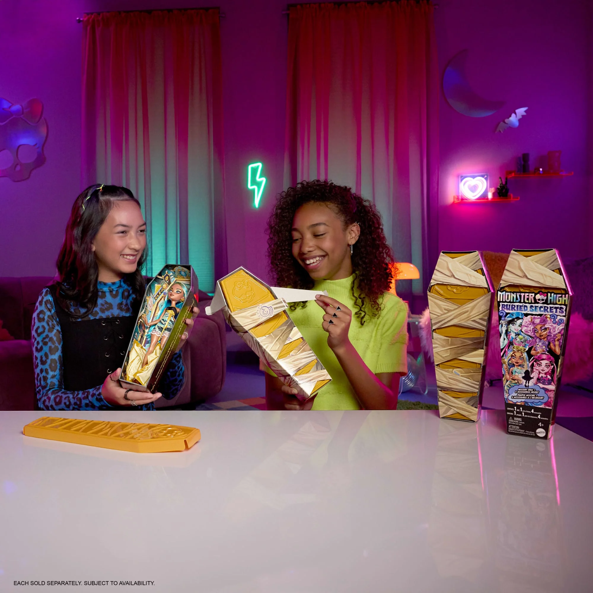 Monster High Gizemli Sırlar Havalı Pijama Partisi Temalı Sürpriz Bebekler (Stiller Çeşitlilik Gösterebilir) - Image 2