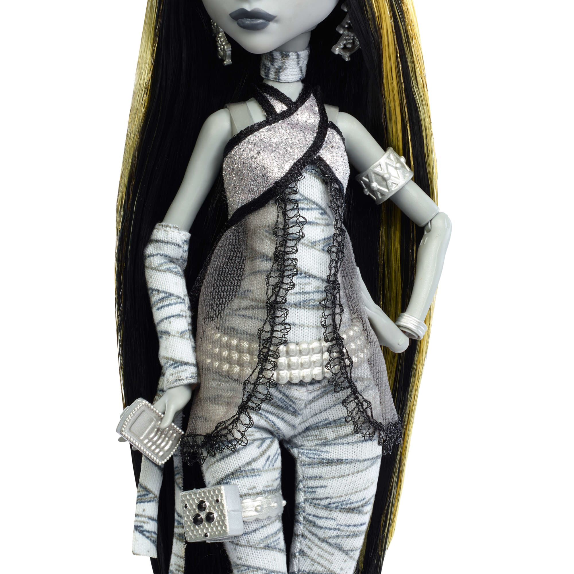 Monster High Reel Drama Cleo De Nile Black And White Reproduction Collector Doll With Poster - Image 4