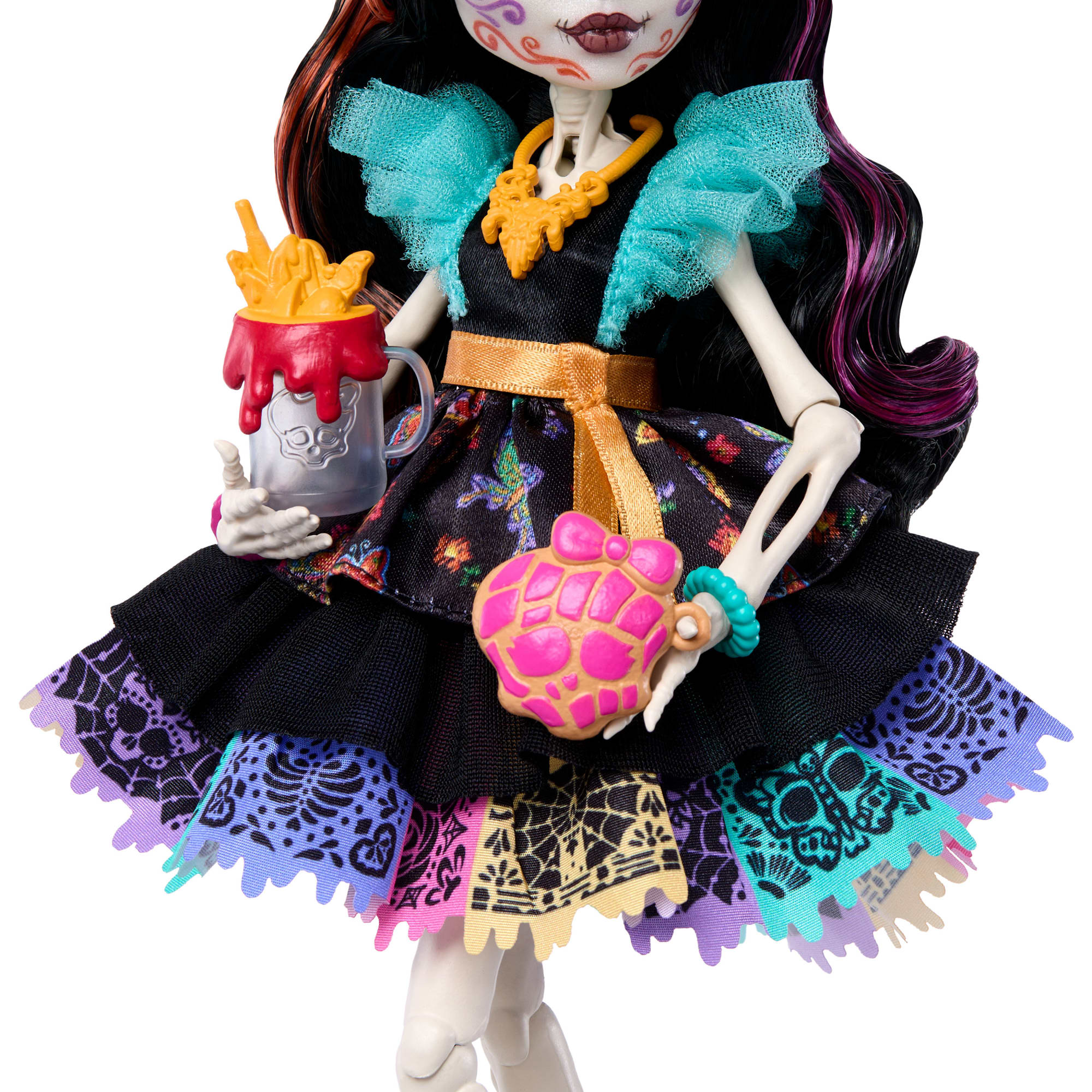 Muñeca Skelita Calaveras De Monster High Con Vestido Con Volantes, Mascota Candelita Y 7 Accesorios - Image 3