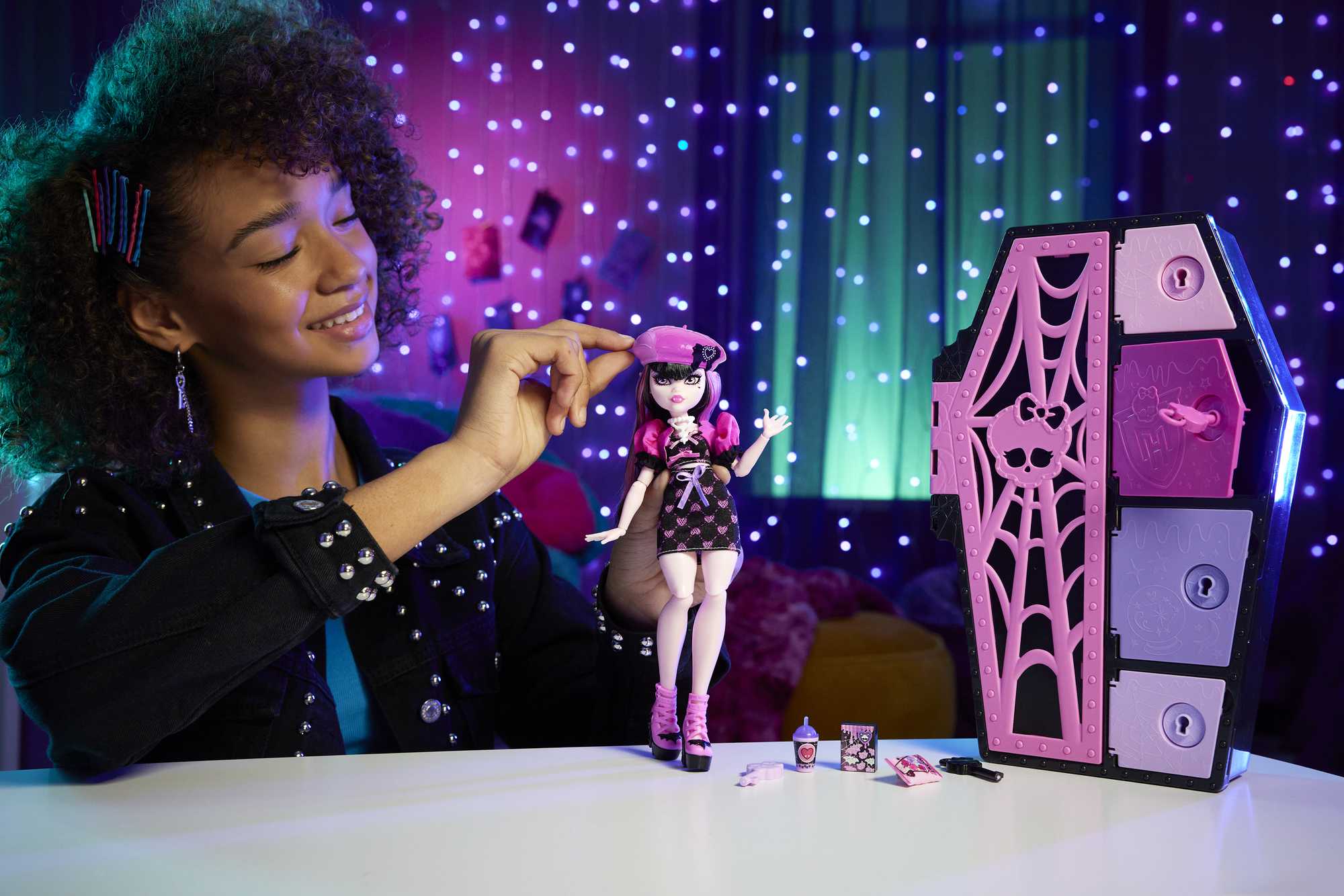 Monster High Skulltimate Secrets Draculaura Doll - Image 2