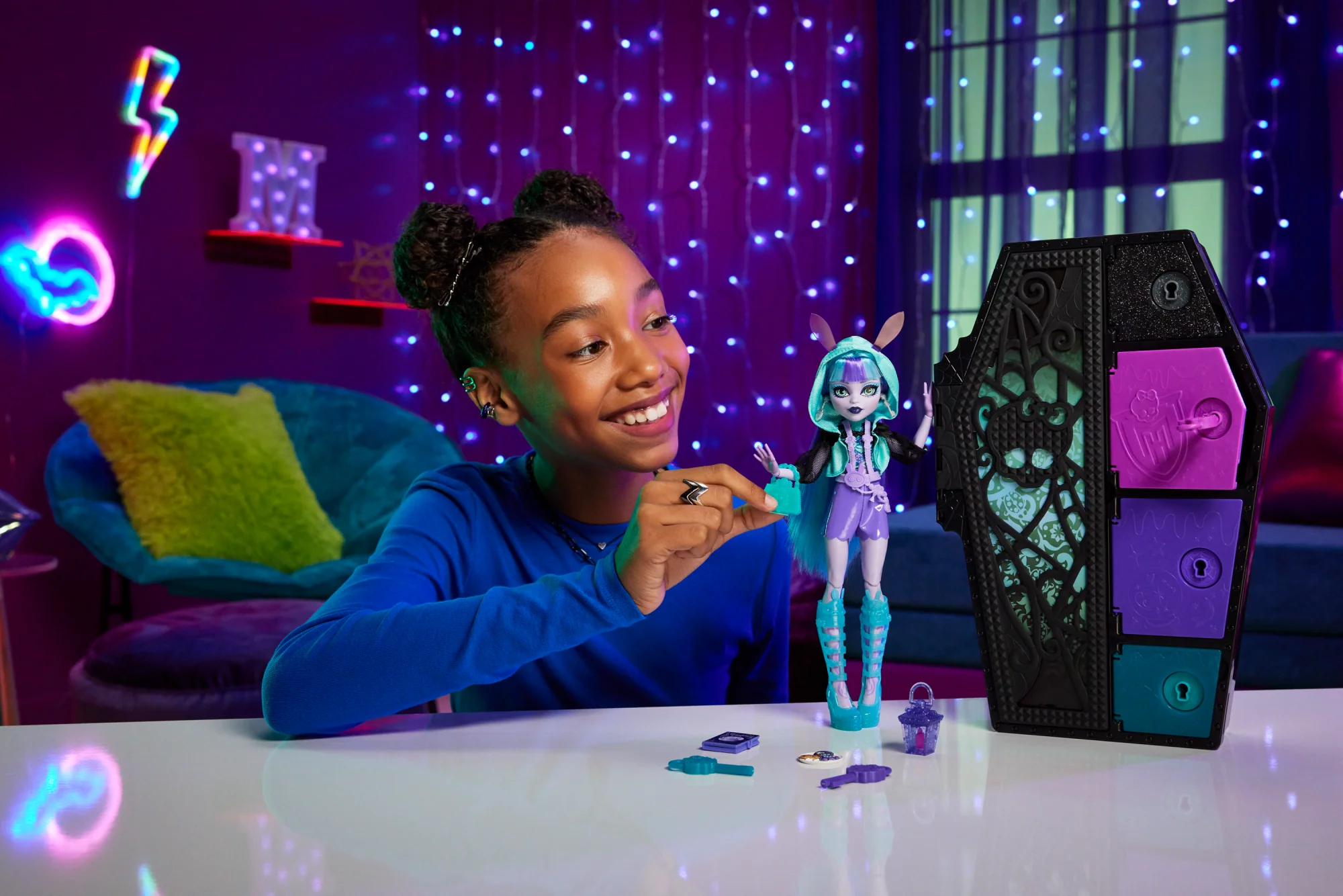 Monster High Doll, Twyla, Skulltimate Secrets: Neon Frights - Image 2
