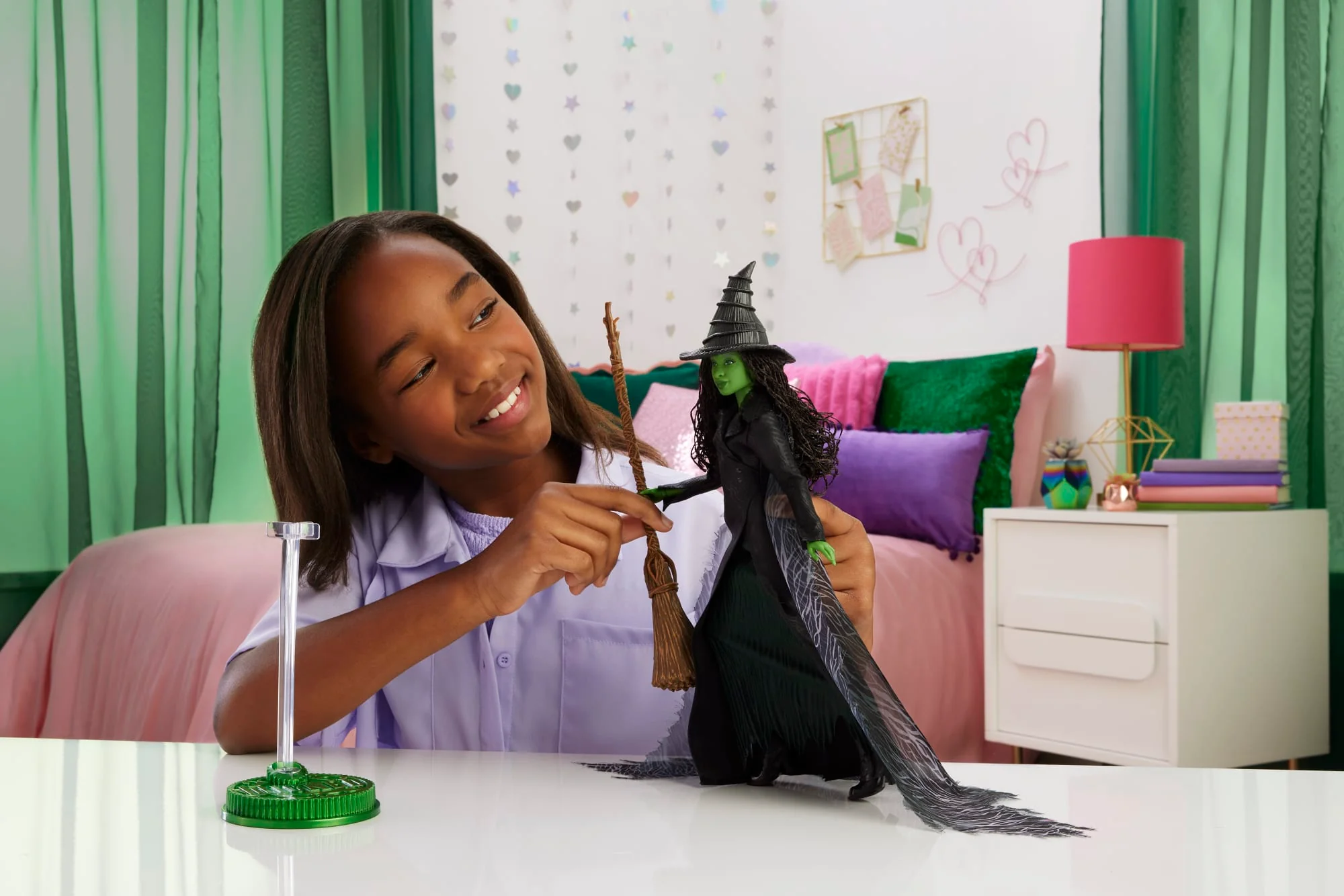 Muñeca De Elphaba De Primera Calidad De “Wicked: For Good”, De Universal Pictures - Image 2