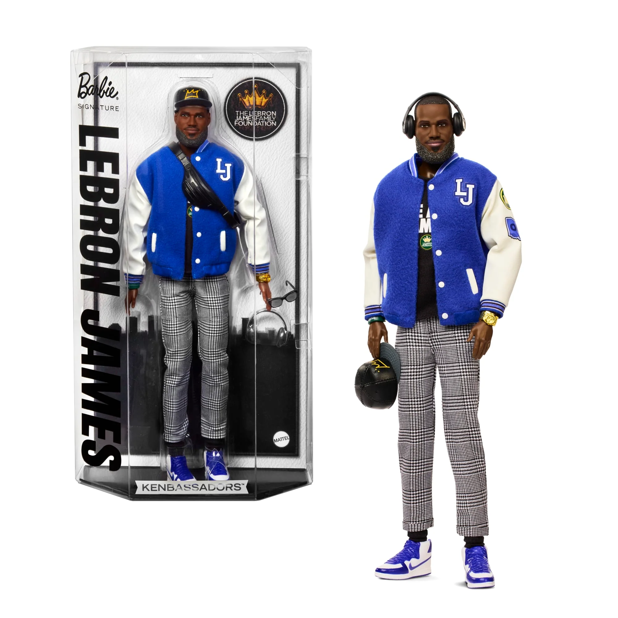 Muñeco Kenbassador Coleccionable De Lebron James De Barbie Signature Con Conjunto De Chaqueta Universitaria Y Accesorios