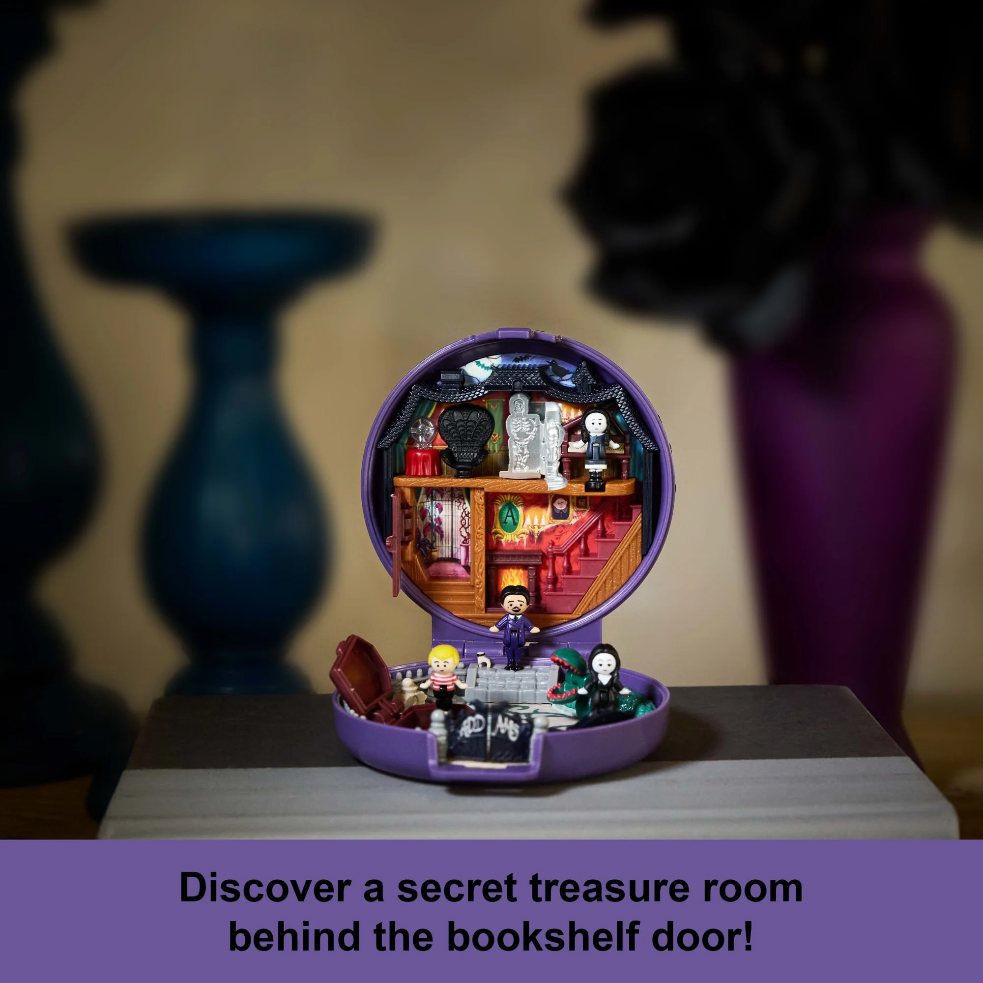 Polly Pocket Collector The Addams Family Compact, Special Edition Dolls And Playset - Image 4