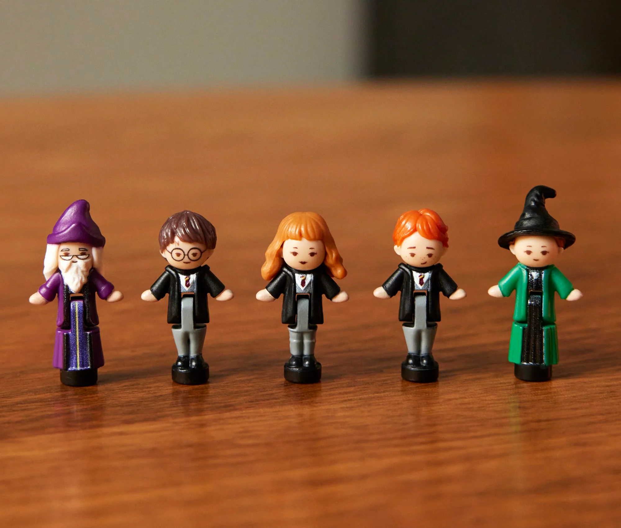 Estuche De Harry Potter Para Coleccionistas Con Conjunto De Juego Y Muñecos De Polly Pocket - Image 3