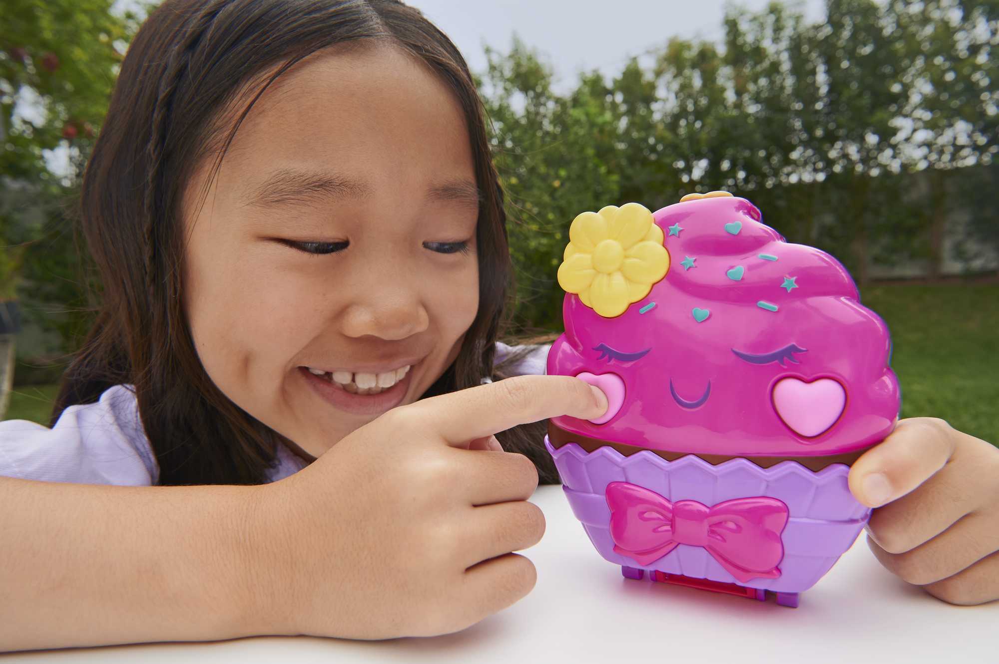 Polly Pocket Cofanetto Cupcake Dolci Pensieri, Con 2 Bambole E Accessori, Mini Giocattoli - Image 2