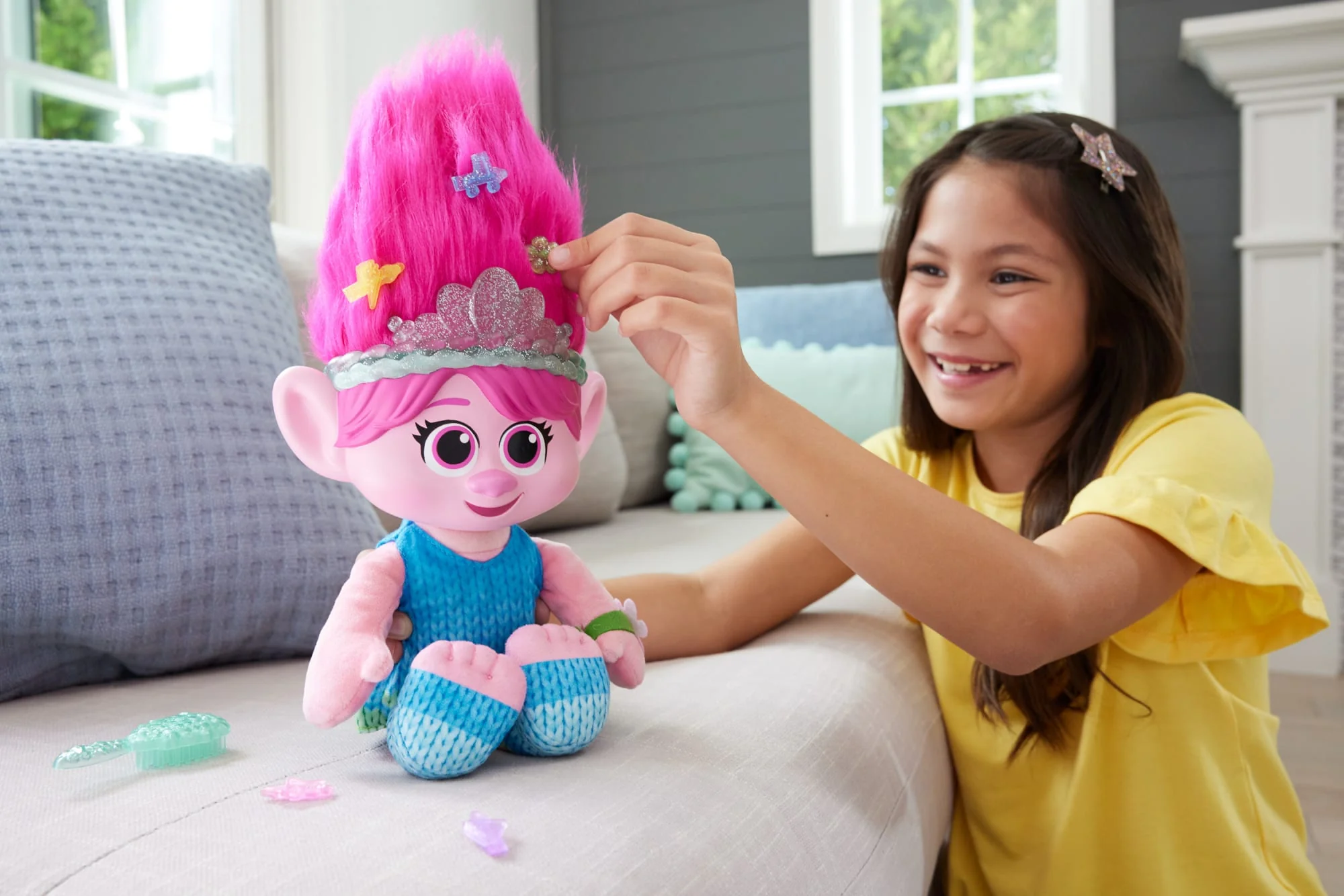 Trolls 3 Band Together Hair Pops Showtime Surprise Queen Poppy Plush - Image 2