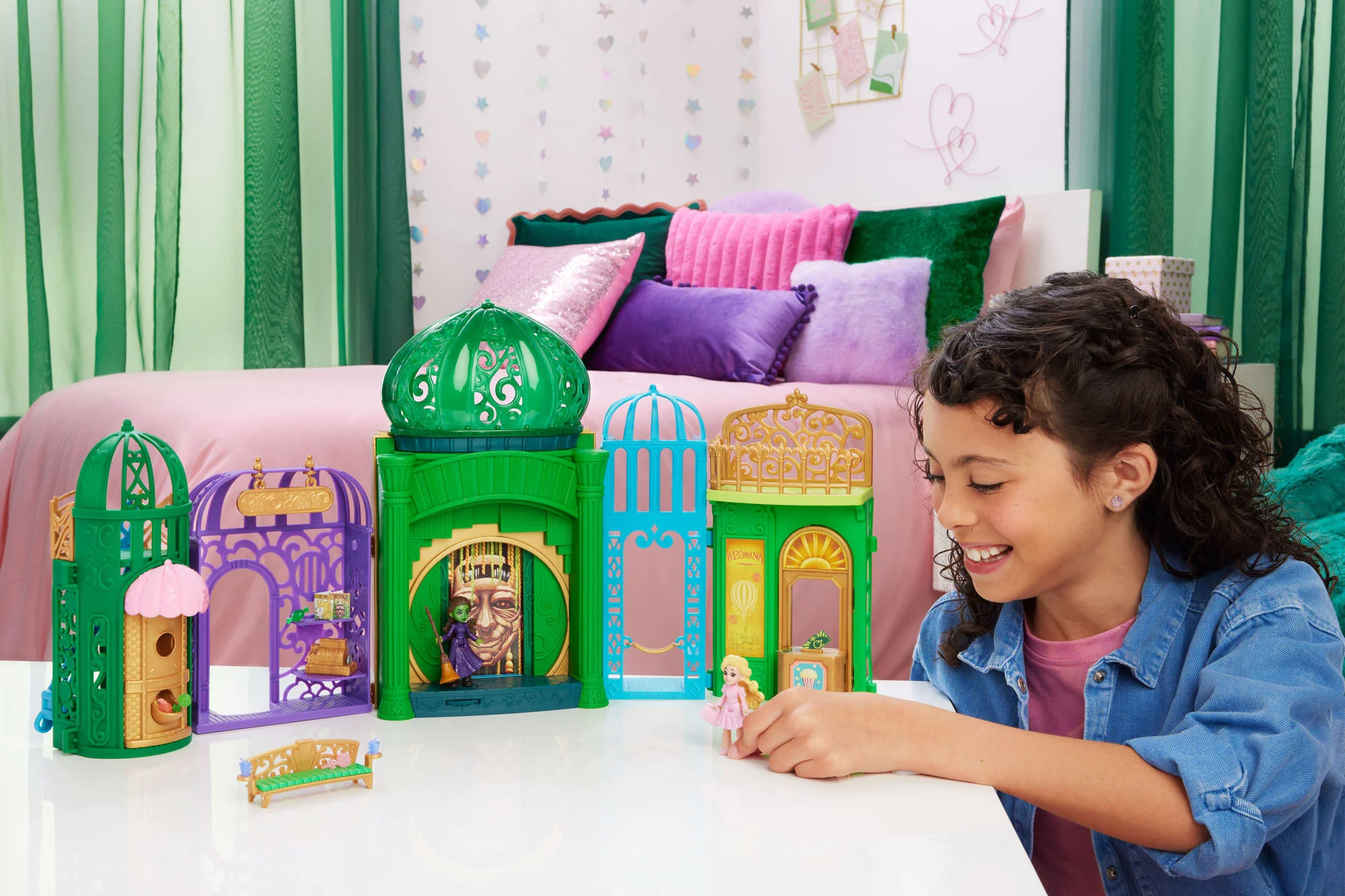 Universal Pictures’ Wicked Emerald City Small Doll Playset With 5 Play Spaces & 15 Accessories - Image 2