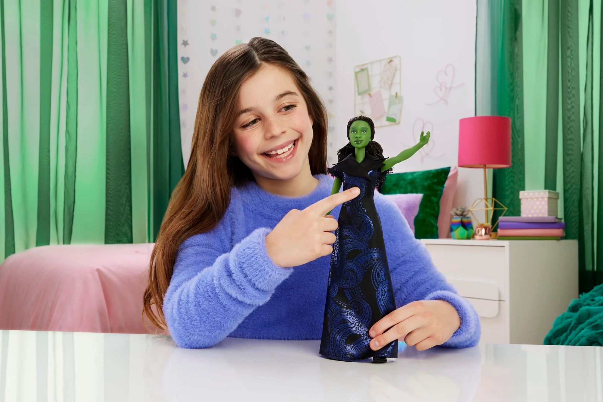 Wicked: For Good Von Universal Pictures Elphaba-Puppe, Filmgetreues Outfit, Singt „For Good“ - Image 2