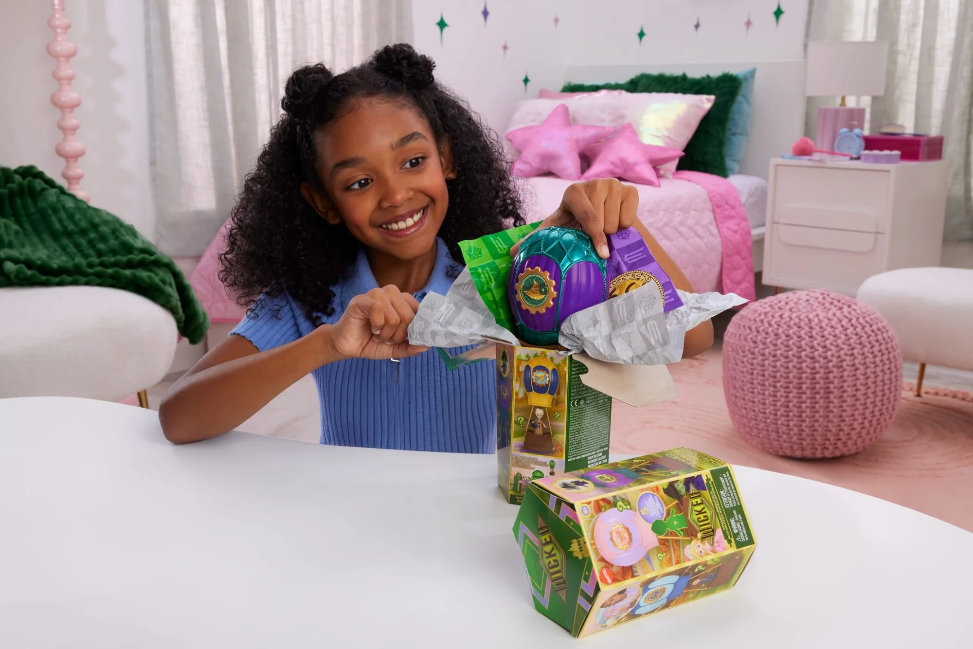 Universal Pictures’ Wicked Ozian Balloons Reveal, Surprise Small Doll - Image 2