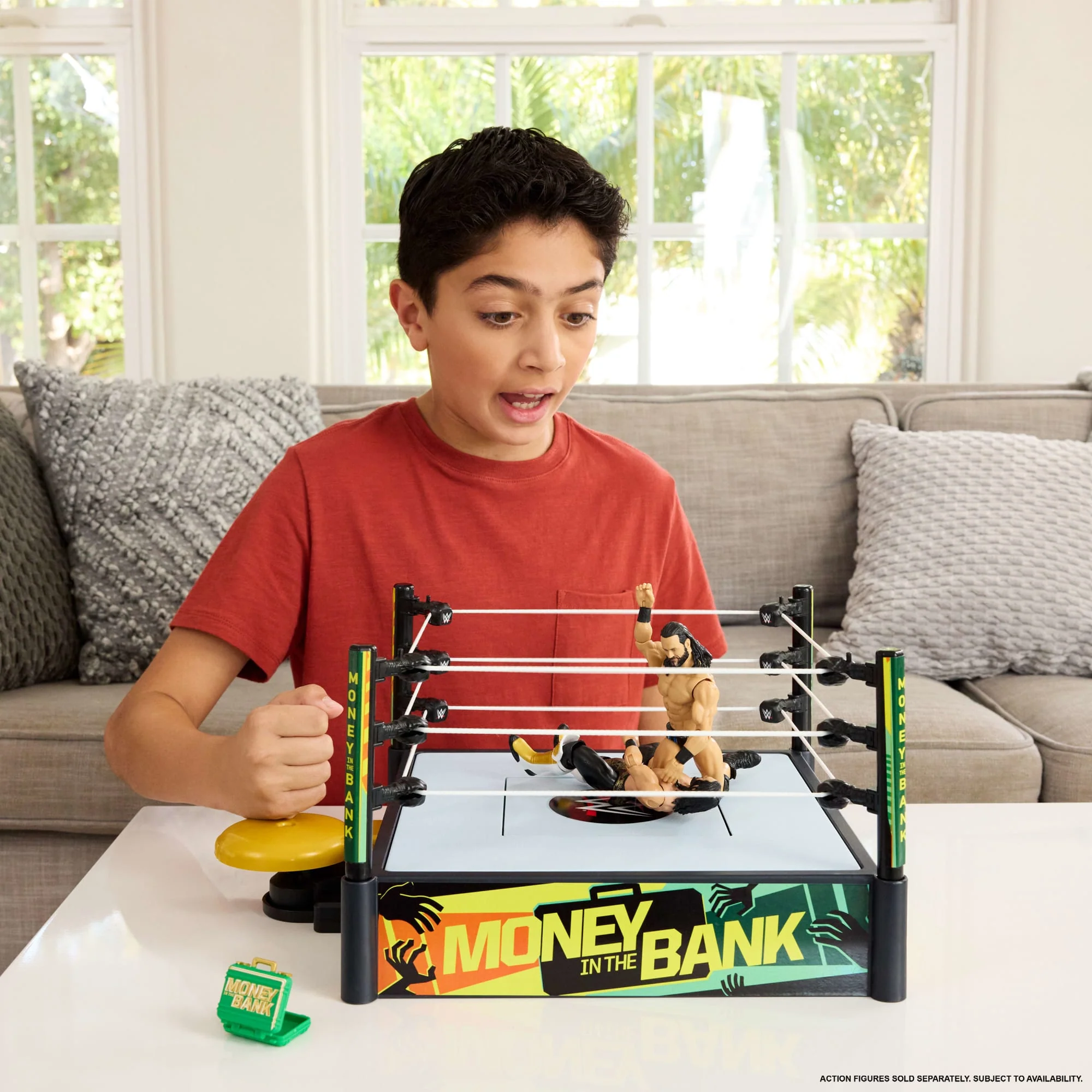 WWE Money in The Bank Cash-in Ring Playset With Accessories, 2 Play Modes, 40+ Sounds & Phrases - Image 2